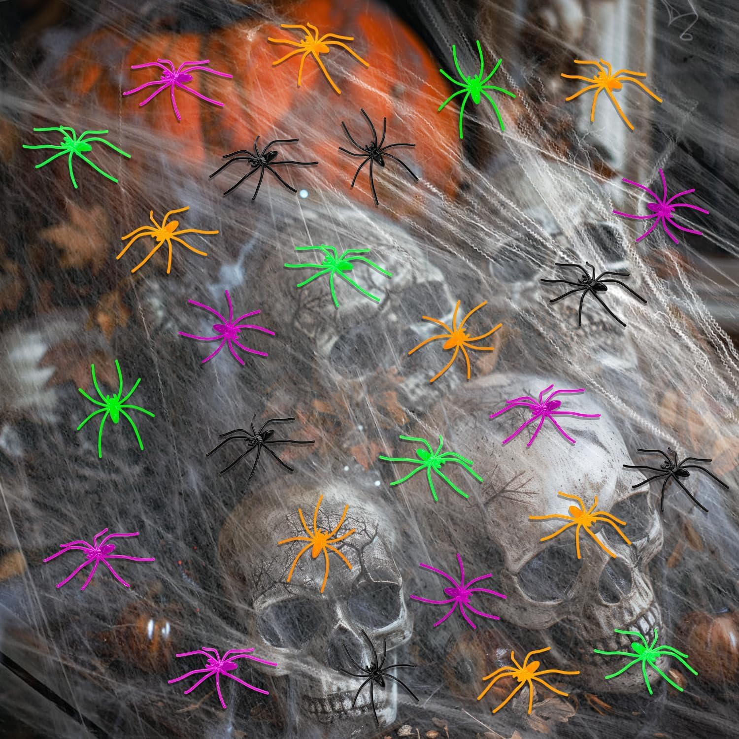 100 Stück Halloween Spinnen Deko - Halloween realistische Spinnen mit 5 Farben, Kunststoff kleine gefälschte Spinne Spielzeug Terror lustige Prank Requisiten für Halloween Party Dekorationen - Image 6