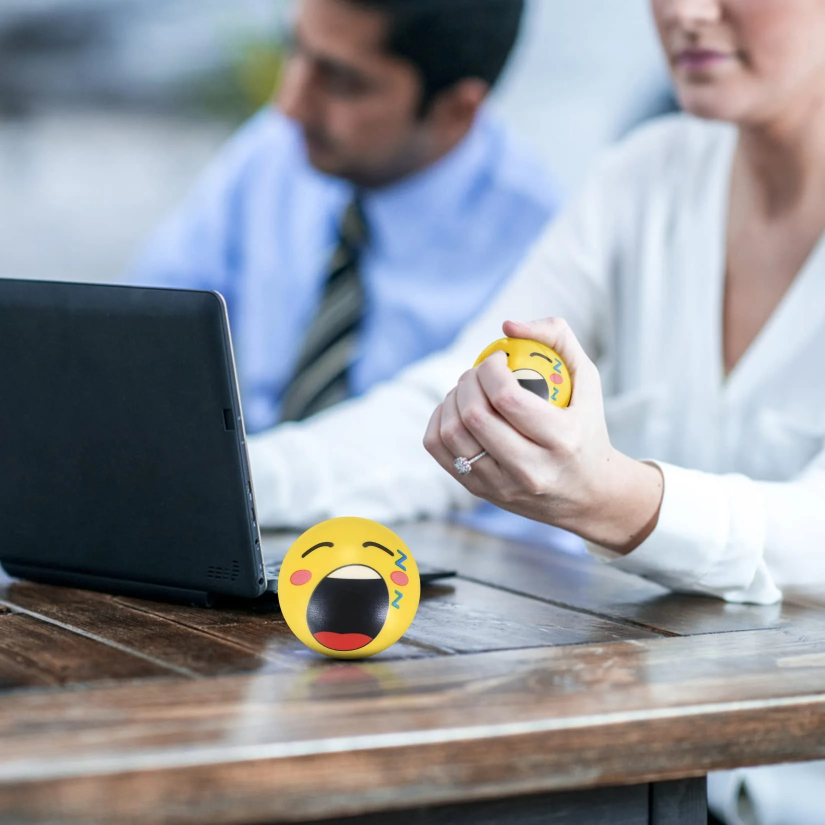 18 Stücke Stressball, Anti Stress Spielzeug Bälle, Antistressbälle für Kinder Erwachsene Mitgebsel Gastgeschenke Kindergeburtstag Weihnachten - Image 4