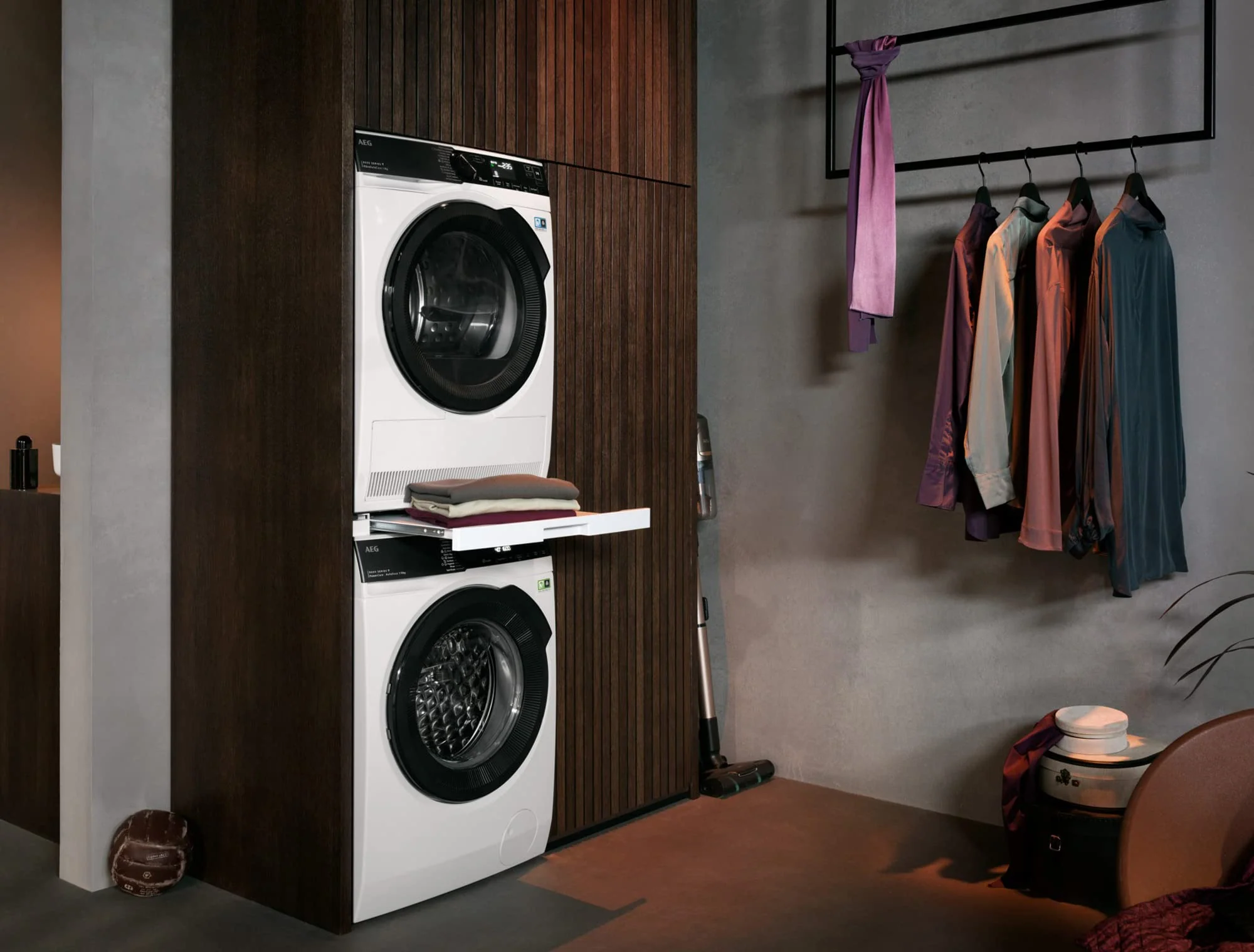 AEG Bausatz Wasch-Trocken-Säule SKP11GW3 / herausziehbare Arbeitsfläche / für AEG Waschgeräte / 52-67 cm Gerätetiefe / ergonomische Arbeitshöhe / Weiß - Image 3