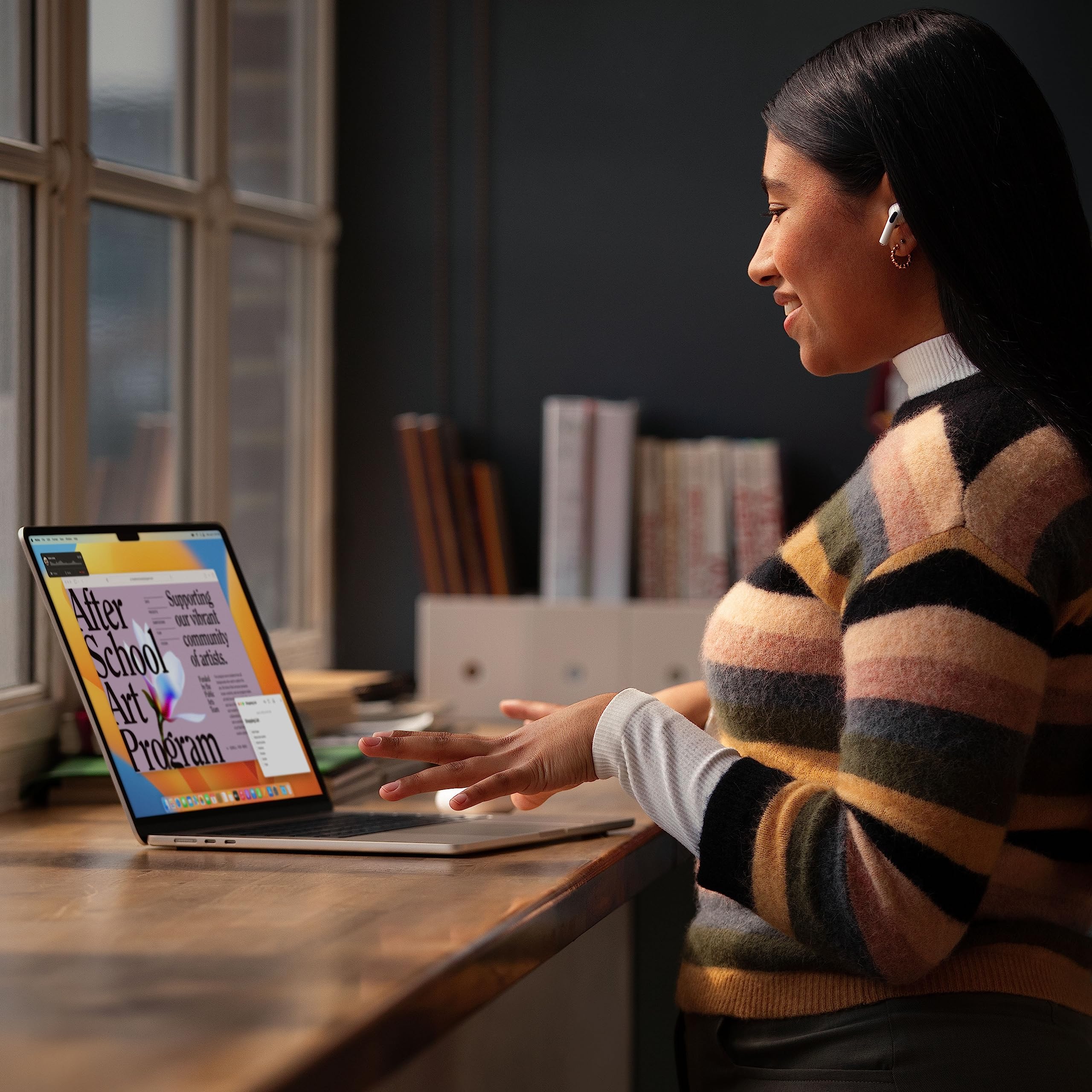 Apple 2023 MacBook Air Laptop mit M2 Chip: 15,3" Liquid Retina Display, 8GB RAM, 512 GB SSD Speicher, beleuchtete Tastatur, 1080p FaceTime HD Kamera. Funktioniert mit iPhone/iPad, Silber - Image 3