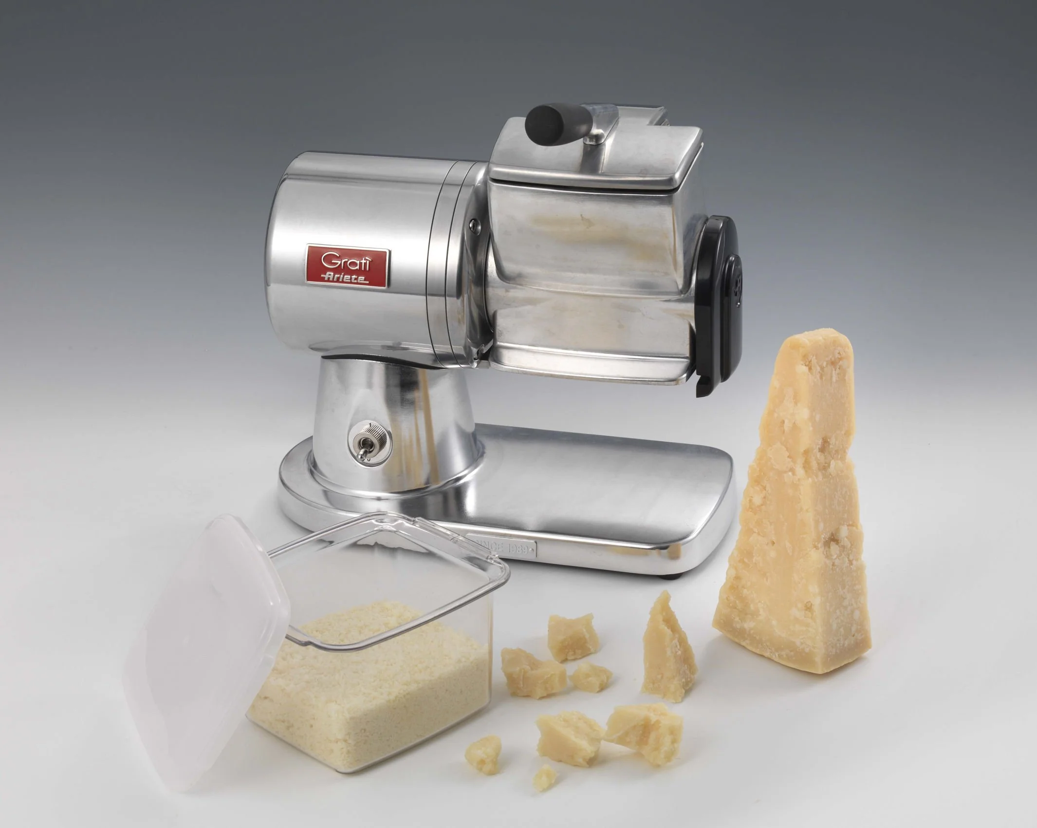 Ariete Gratì Superior 449, Professionelle Elektrische Käsereibe aus Aluminiumdruckguss für Käse, Brot, Schokolade, Trockenfrüchte, Induktionsmotor, Einfach zu Reinigen, 350W, Silber Poliert - Image 2
