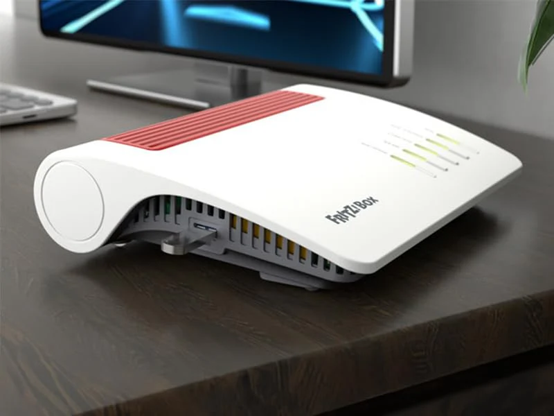 AVM FRITZ!Box 7590 AX Exclusive Edition (Wi-Fi 6 DSL-Router 2.400 MBit/s (5GHz) & 1.200 MBit/s (2,4 GHz), inklusive SanDisk USB-Stick, WLAN Mesh, DECT-Basis, deutschsprachige Version) - Image 3