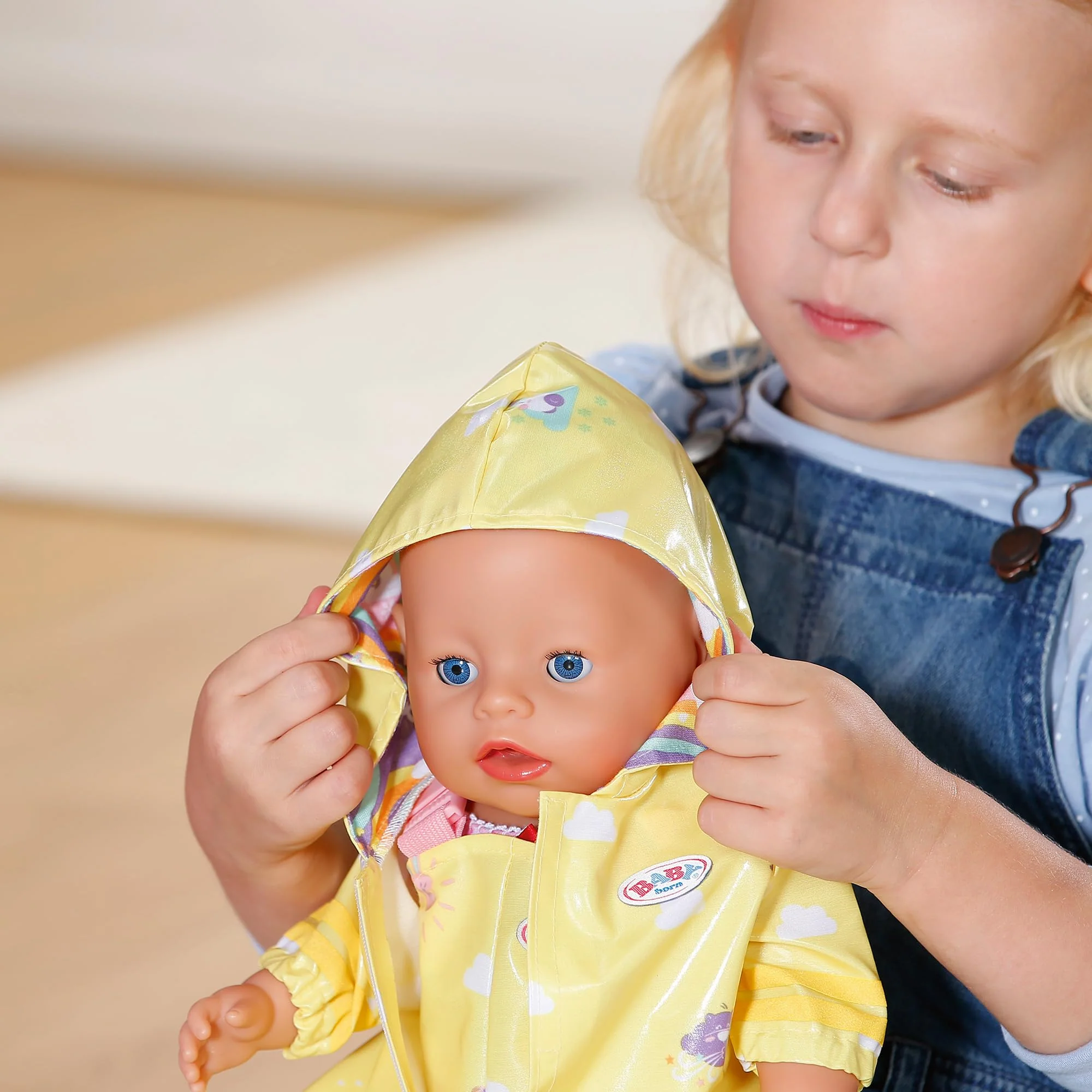 BABY born Deluxe Regen-Oufit mit Regenmantel, Regenhose und Gummistiefeln für 43 cm Puppen, 836460 Zapf Creation - Image 3