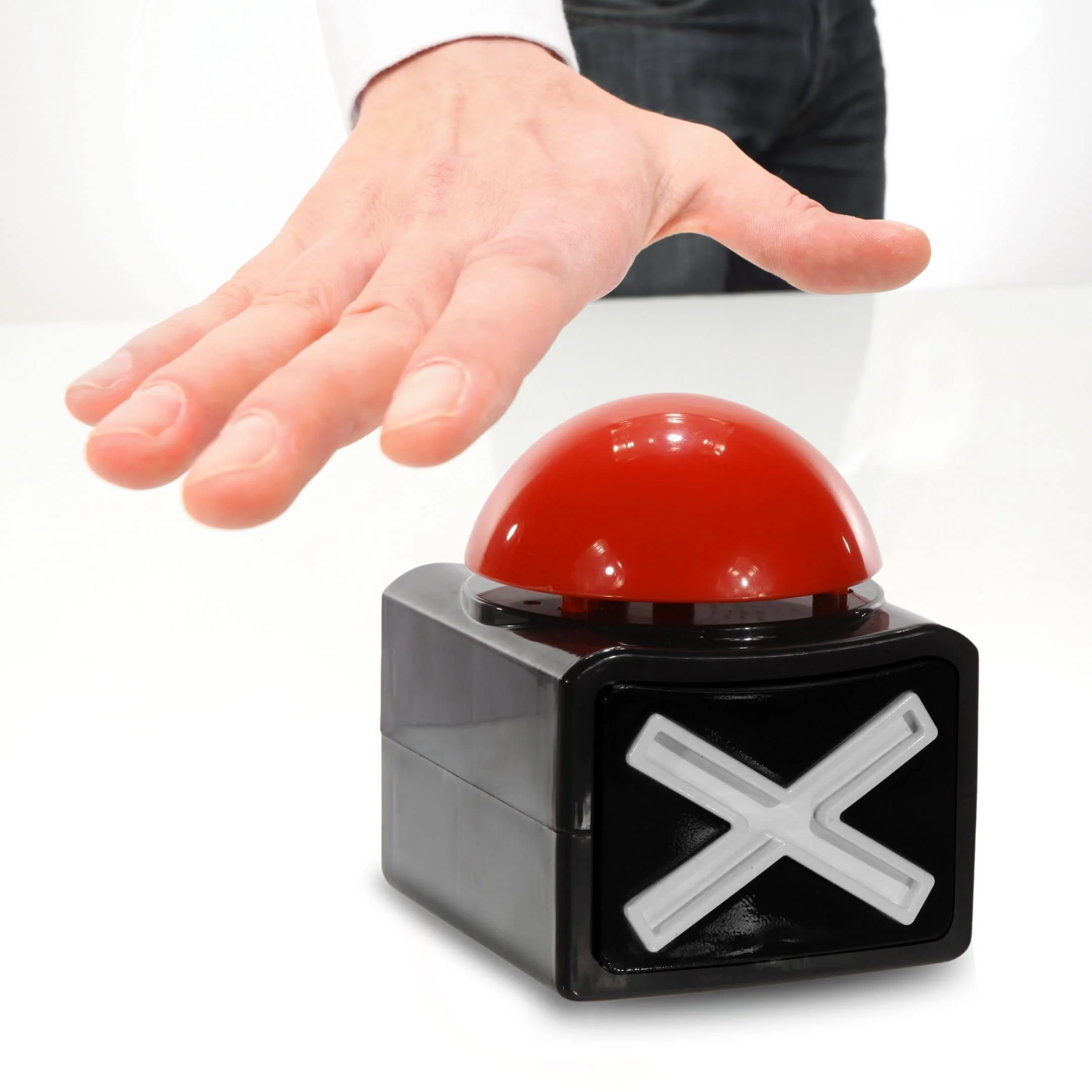 Bada Bing 2er Set XL Buzzer Button mit Sound und Lichteffekten - Perfekt für Quizabende und Partyspiele - Zubehör Quiz Games - Batteriebetriebener Alarmknopf Spielabende und Spielshows Party Spiel - Image 5