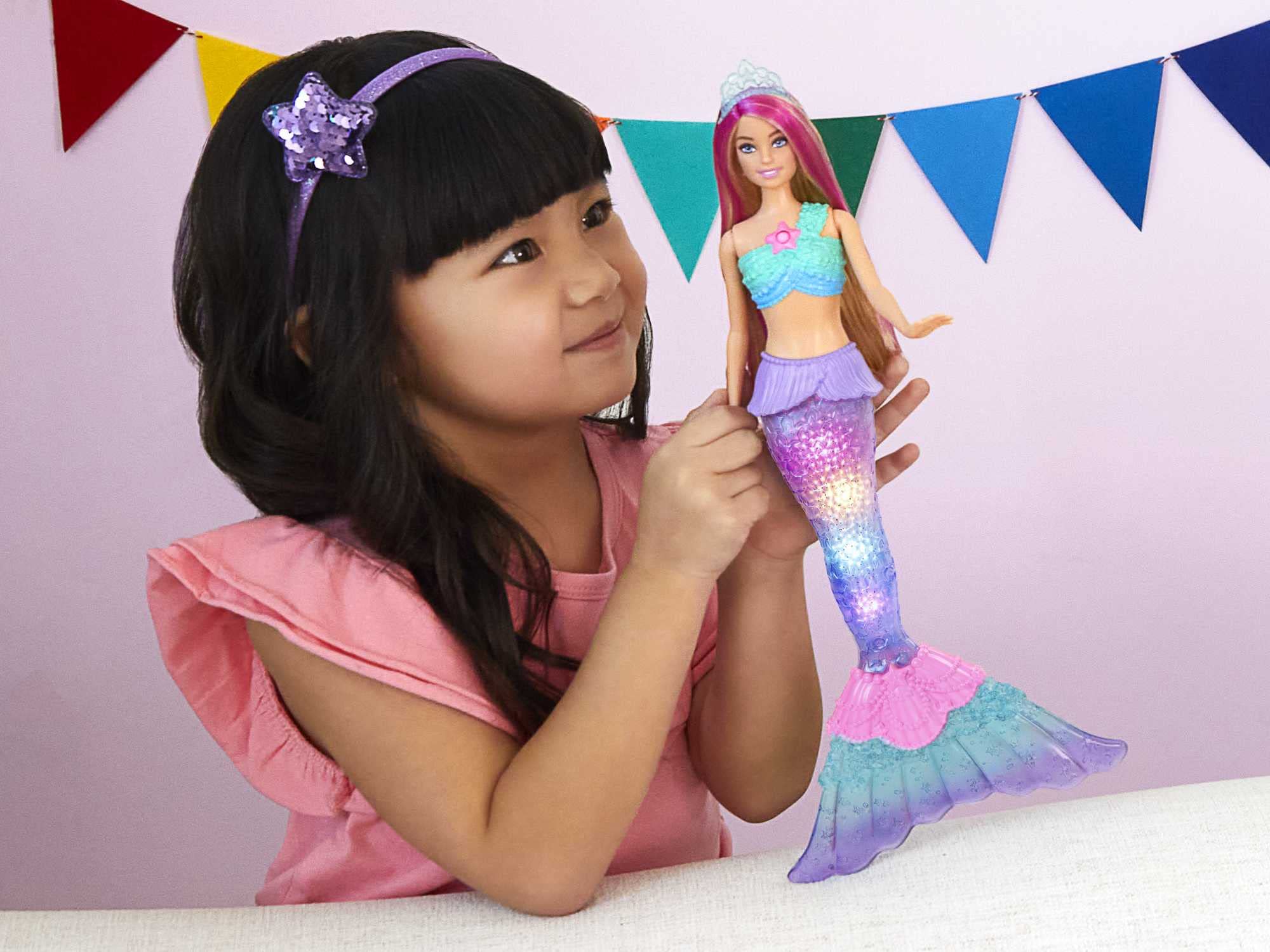 Barbie Dreamtopia Zauberlicht Meerjungfrau Puppe mit blonden Haaren, Barbiepuppe mit Meerjungfrauenschwanz, geeignet als Geschenk für Kinder ab 3 Jahren, HDJ36 - Image 6