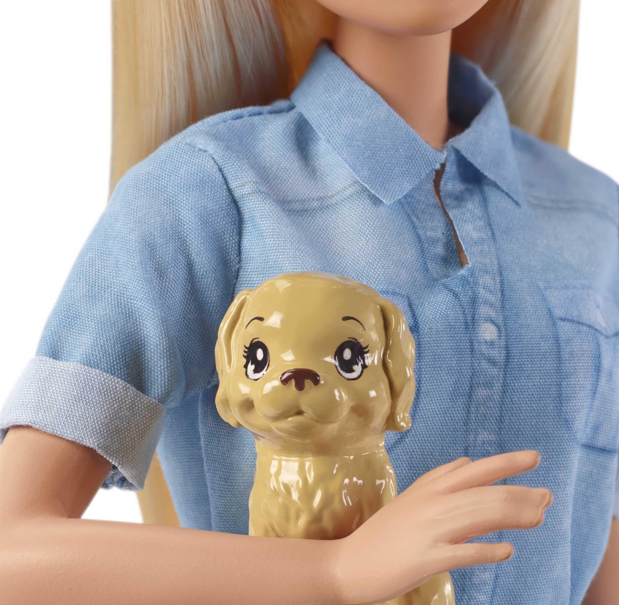 Barbie FWV25 - Reise Puppe mit blonden Haaren inkl. Reisezubehör und Hündchen, Puppen Spielzeug und Puppenzubehör ab 3 Jahren - Image 4