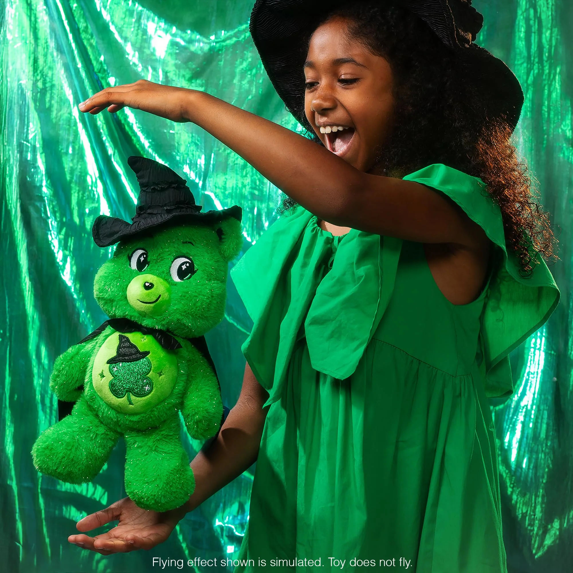 Basic Fun Care Bears x Wicked 30 cm Plüsch 2er-Pack – Good Luck Bear als Elphaba & Love-a-Lot Bear als Glinda – Limitierte Sammleredition für Fans - Image 5