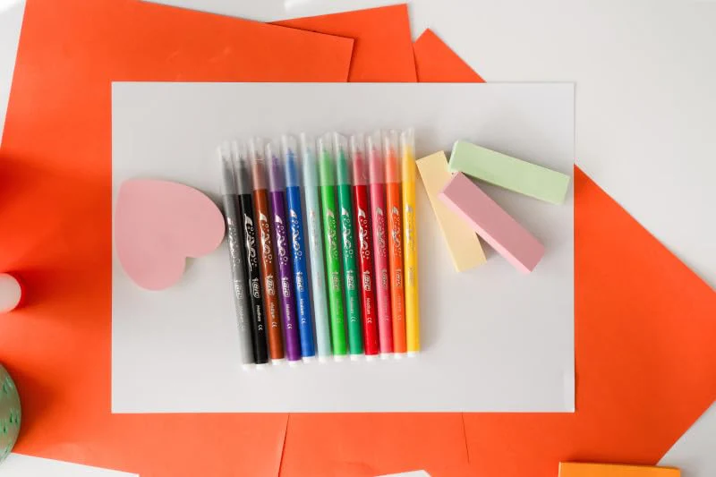 BIC Kids Filzstifte Kid Couleur, Fasermaler zum Malen in 24 auswaschbaren Farben, mit stabiler Spitze, im Karton Etui, ab 5 Jahre - Image 3