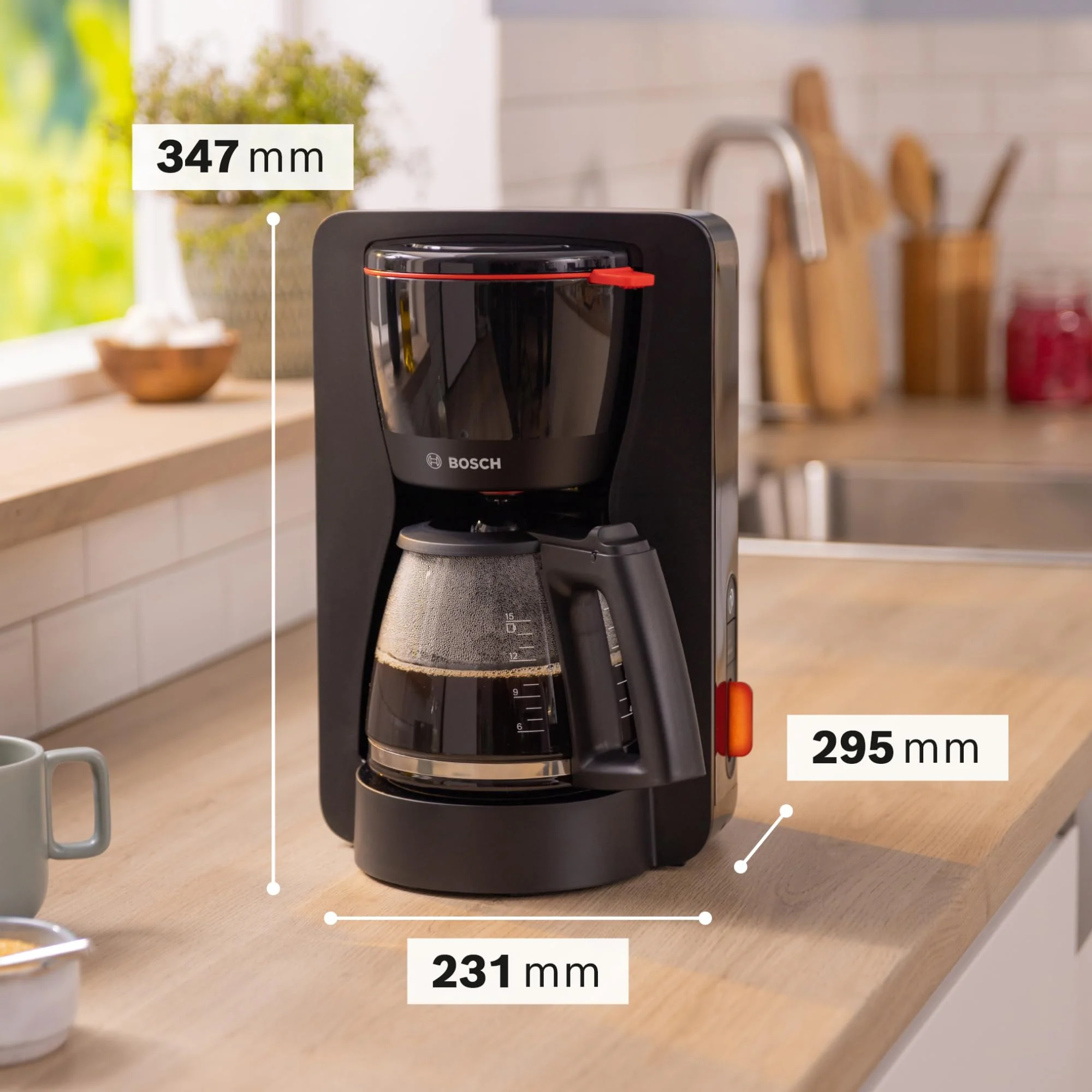Bosch Filterkaffeemaschine MyMoment TKA3M134, Glaskanne 1,25 L, für 10-15 Tassen, 60min Warmhaltefunktion, Tropfstopp, schwenkbarer Filterträger, Entkalkungsprogramm, 1200 Watt, Rot matt - Image 5
