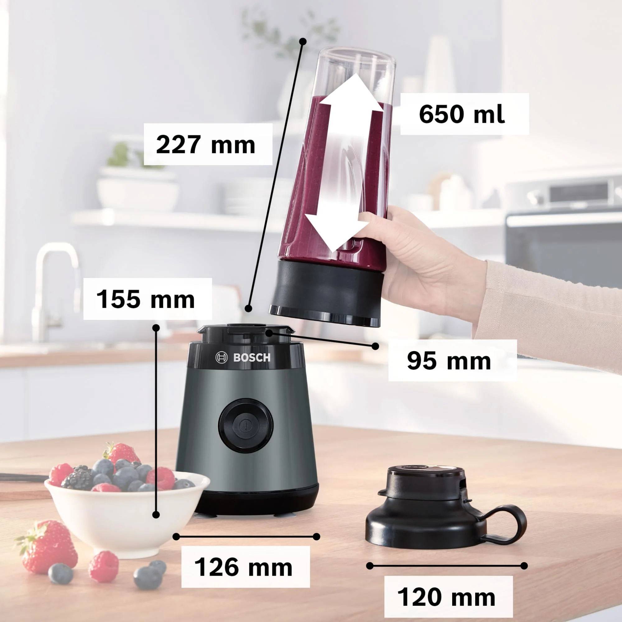 Bosch Mini-Standmixer VitaPower Serie 2 MMB2111S, Highspeed-Mixer, bis zu 40.000 rpm, Tritan ToGo-Flasche 0,6 L, Trinkdeckel, bruchsicher,spülmasch.geeignete Teile, 450W, Silber/schwarz - Image 10