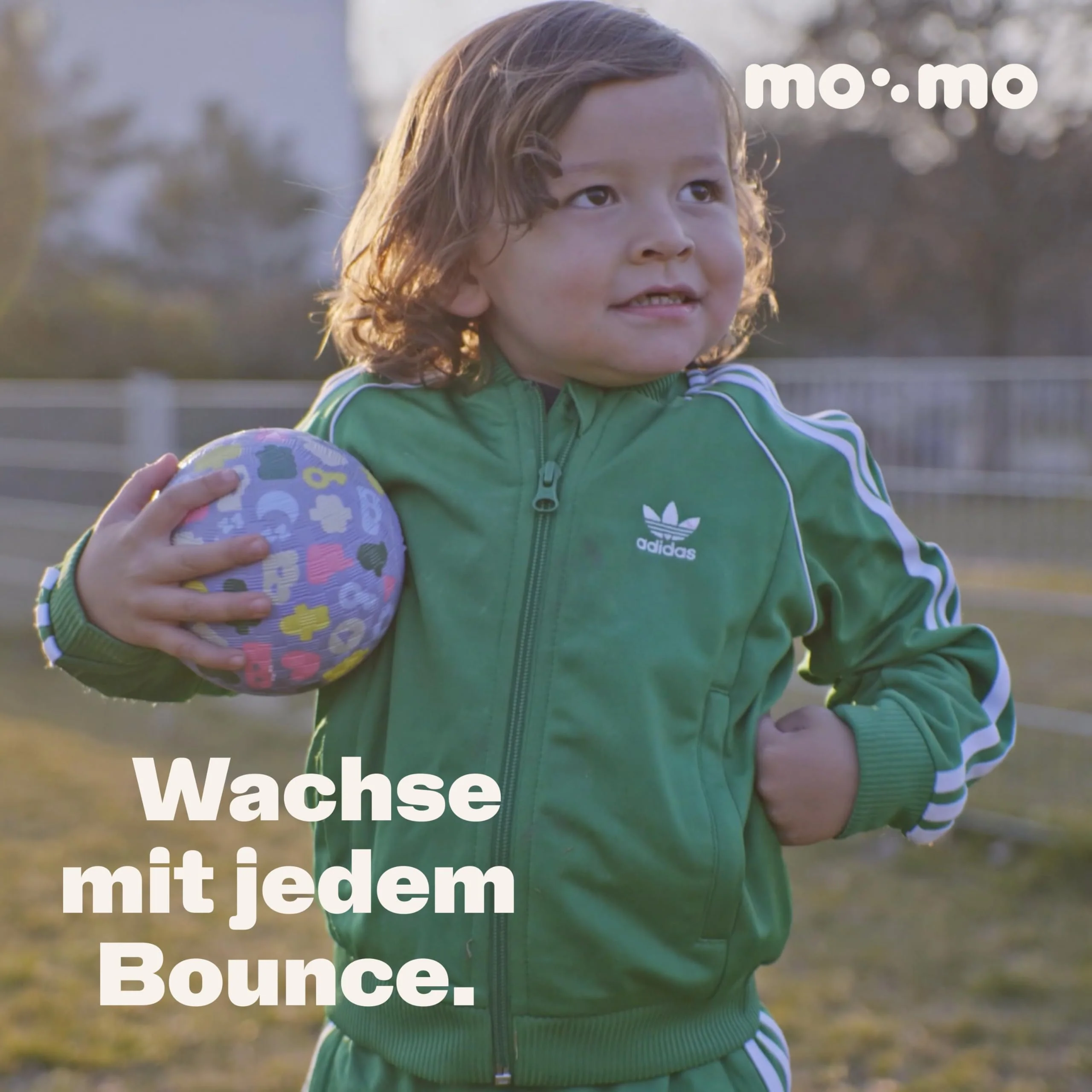 Bouncing Buddy – Der perfekte Spielball für Kleinkinder (5", 12,7 cm) | Fördert Motorik & Koordination | Weicher, langlebiger Kautschuk | Sicher & Pflegeleicht | Für drinnen & draußen Blueberry - Image 5