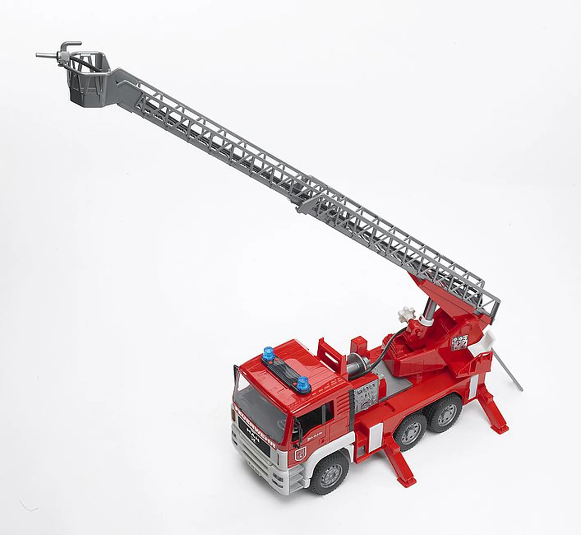 bruder 02771 - Man TGA Feuerwehr mit Drehleiter, Wasserpumpe & Light & Sound Modul - 1:16 Einsatzfahrzeug, Feuerwehrauto, Notruf, Löschfahrzeug, Spielzeug - Image 4