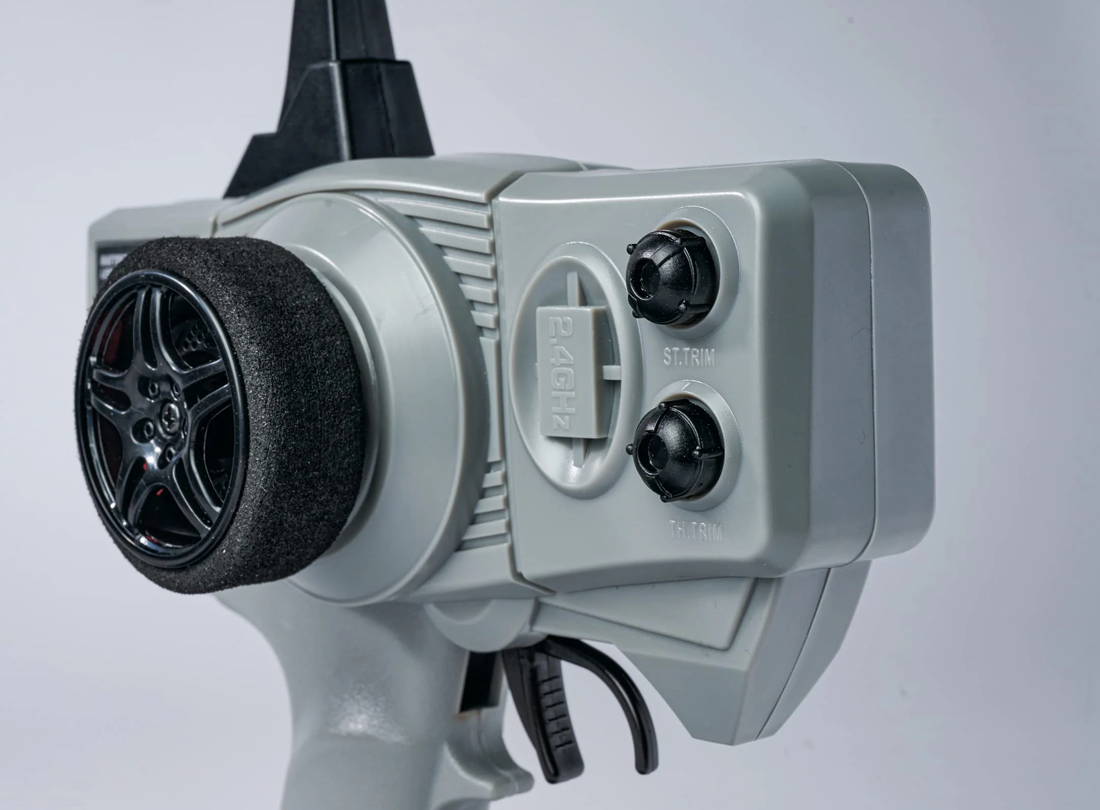 Carson 500500105 Reflex Wheel X1 2.4G grau - KIT kompatibel, Modellbau, Zubehör, Empfänger, RC Funke, 2 4 GHz Fernsteuerung - Image 3