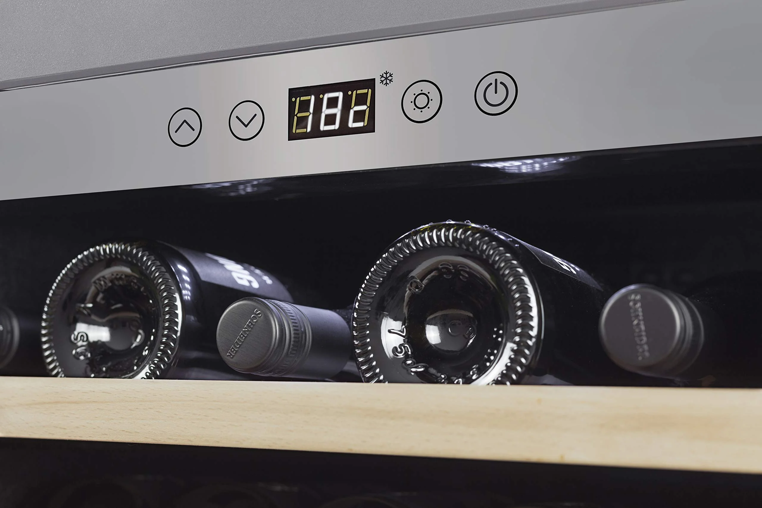 Caso WineSafe 18 EB Inox | Weinkühlschrank für 18 Flaschen | Einbaugerät Standardmaß, Höhe 45cm, 5-20°C, Innenraumbeleuchtung, UV-Filterglas, Edelstahl, 629 - Image 9