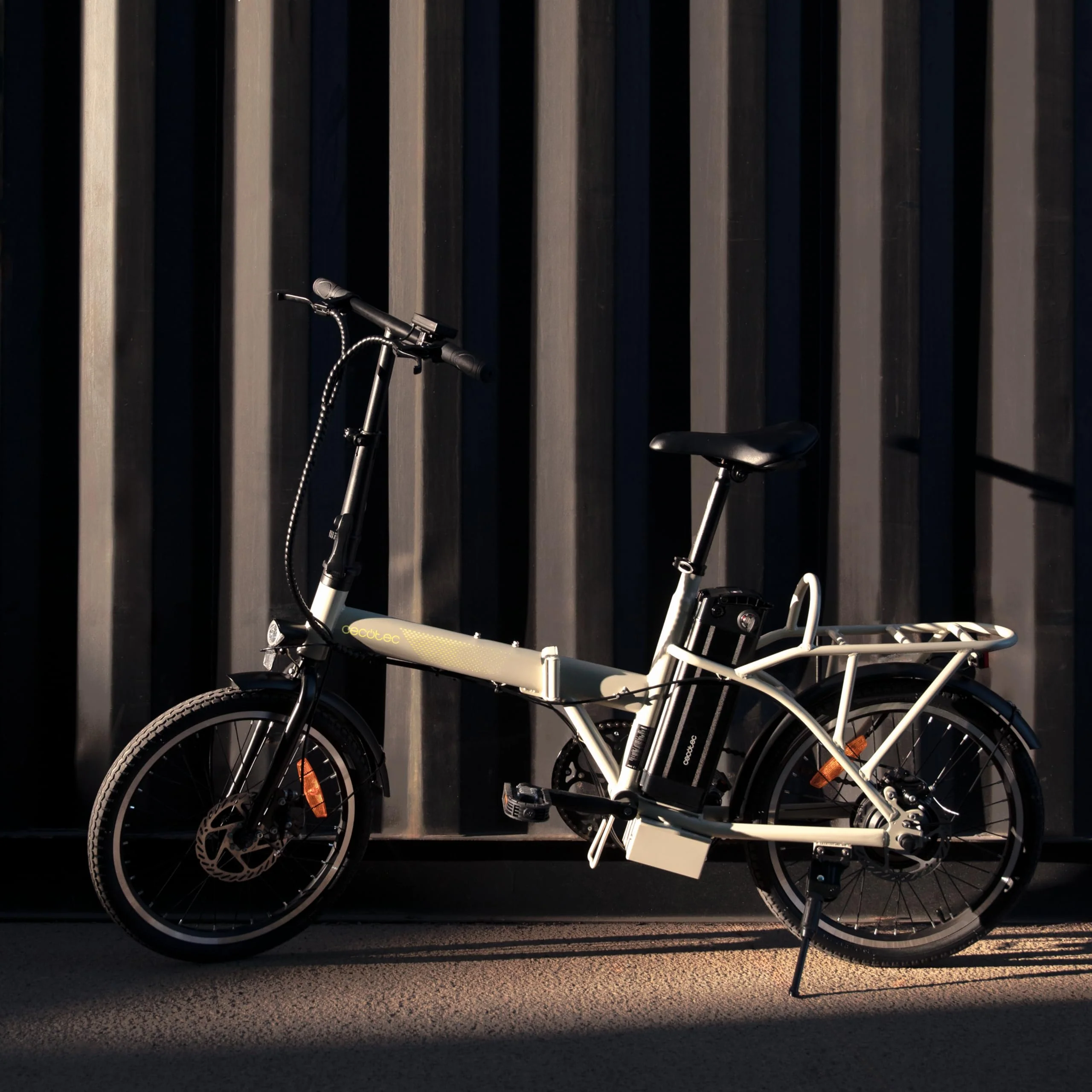 Cecotec Faltbares Elektrofahrrad Folding. 35 km Reichweite, 270 Wh Akku, Doppel-Bremsscheiben, 20-Zoll-Räder, Shimano-Schaltung, Display, Hi-Ten-Stahlrahmen - Image 3