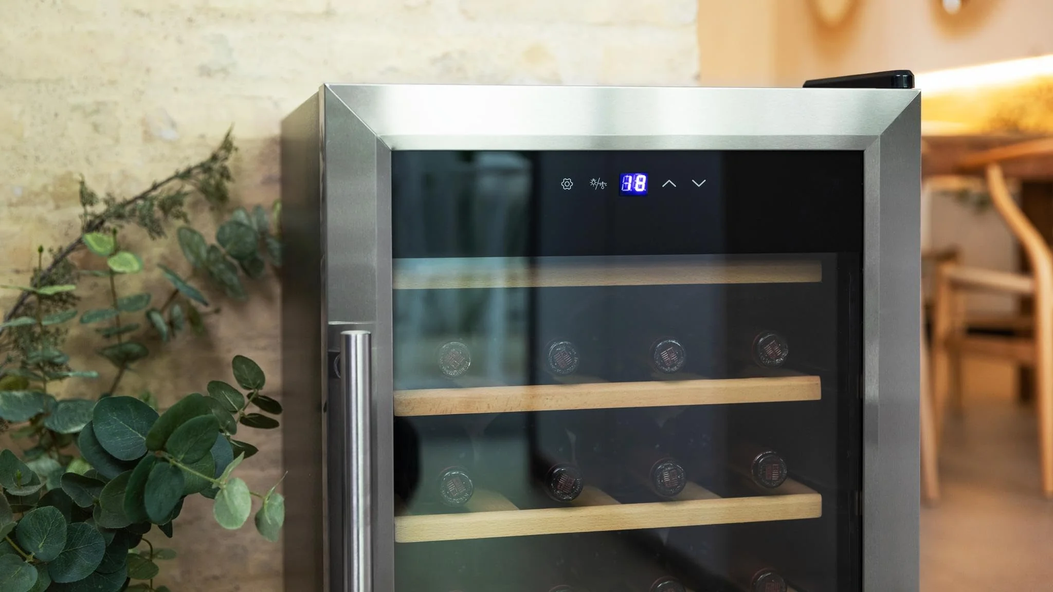 Cecotec Weinkühlschrank GrandSommelier 24000 Inox Compressor. 24 Flaschen mit Kompressor, der eine hohe Leistung garantiert. Einstellbare Temperatur und Touch-Bedienfeld - Image 8
