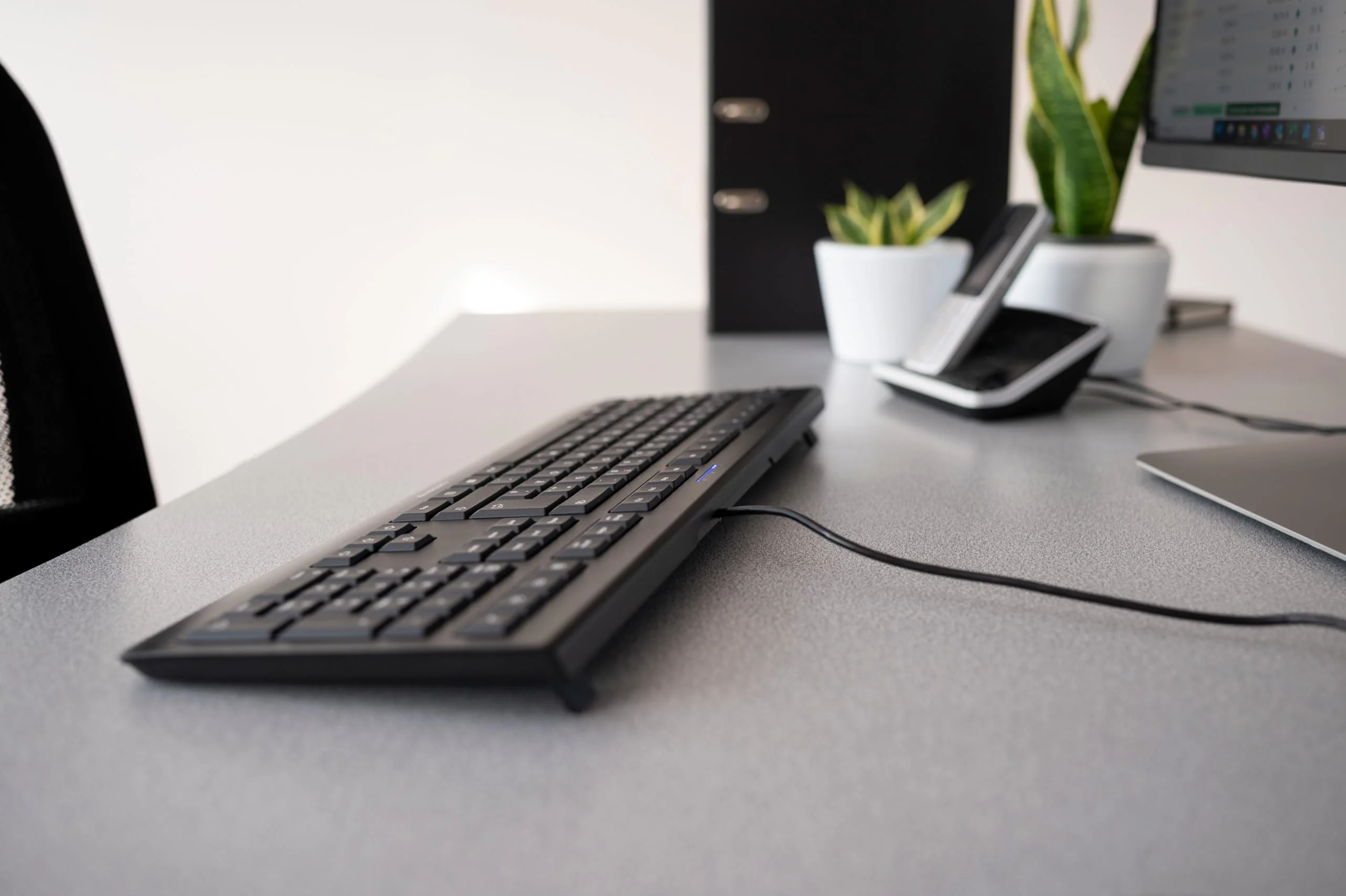 CHERRY KC 1000, Kabelgebundene Tastatur, Tschechisches/Slowakisches Layout (QWERTZ/QWERTY), Plug & Play über USB-Anschluss, Leise Tasten, Flach, Schwarz - Image 6