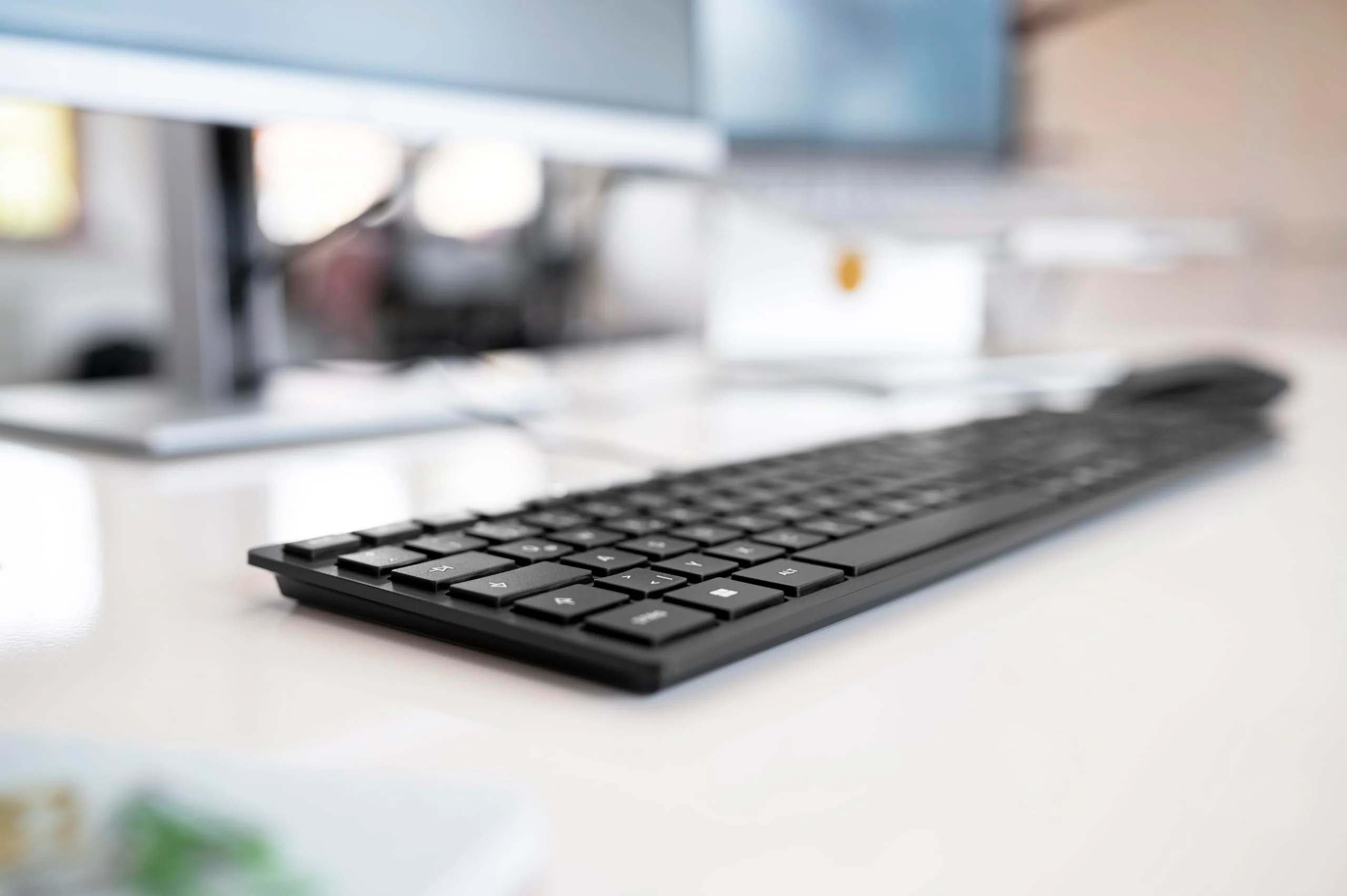 CHERRY KC 6000 SLIM, Ultraflache Design-Tastatur, Deutsches Layout (QWERTZ), Kabelgebunden (USB-A Anschluss), Leise Tasten, Langlebige Beschriftung, Schwarz - Image 3