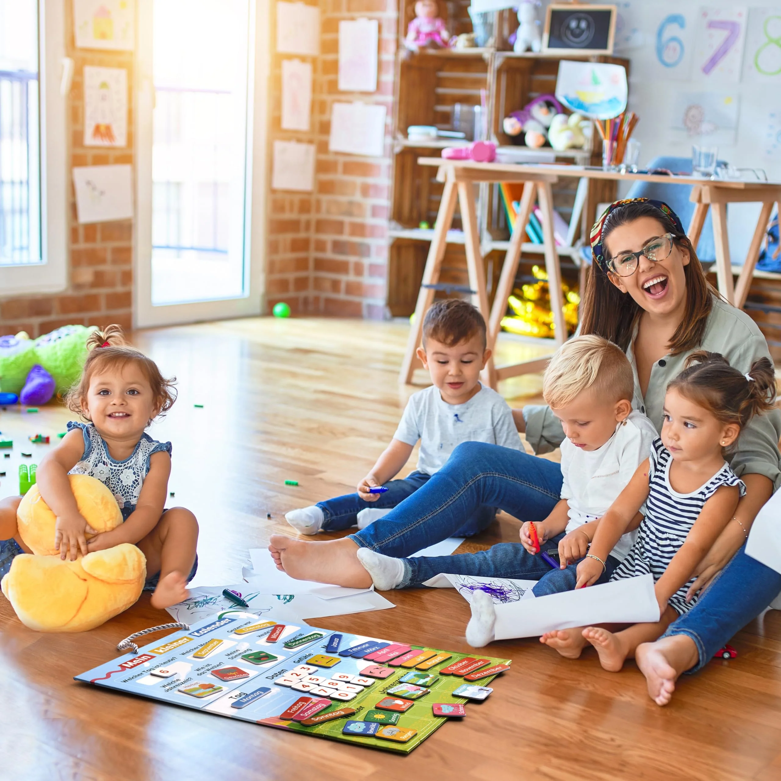 chuckle - Kalender Magnetwand für Kinder mit Jahreszeiten, Datum & Wetter - 40x32cm - Spielerisches Lernmittel für 4- bis 10-Jährige, anpassbar für jedes Jahr - Image 5