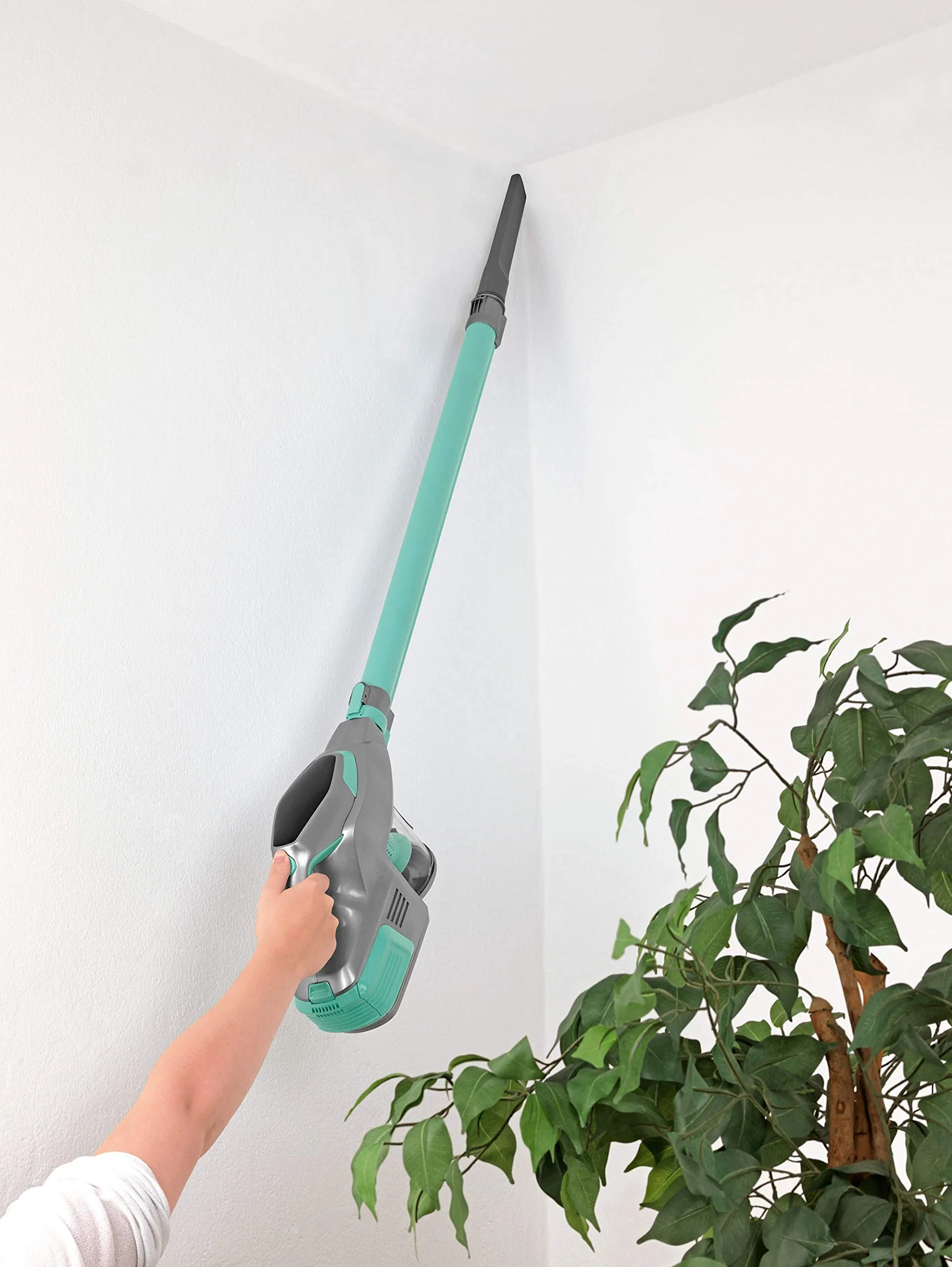 CLEANmaxx Akku-Zyklon-Staubsauger beutellos mit Akku | 2-in-1 Handstaubsauger, mit verschiedenen Düsen, Ideal für Tierhaare | Inkl. Wandhalterung mit integrierter Ladestation, 150 Watt [Türkis/Grau] - Image 5