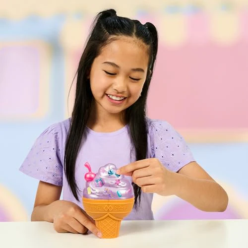 Cookeez Makery Yum Yumz (2er-Pack): Eiskalt versteckt, spielerisch entdeckt! Gib die Zutaten hinein und zaubere 2 süße, duftende Plüschtiere aus dem Eis. Inklusive Stickern. Sammle über 30 Charaktere! - Image 8