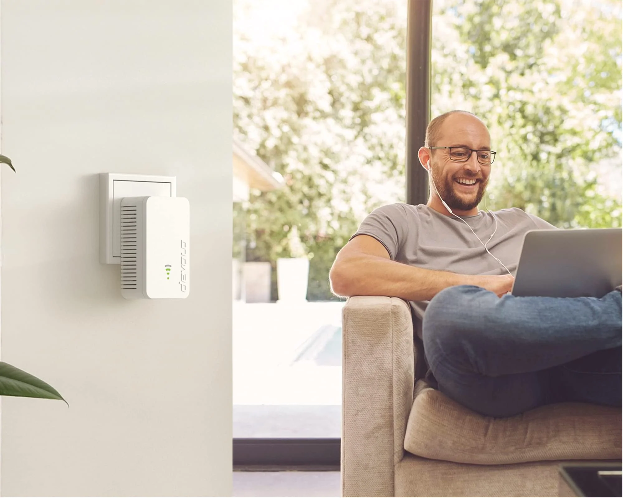 devolo WiFi 5 Repeater 1200, WLAN Repeater, bis zu 1.200 Mbit/s, WLAN Verstärker, Access Point, WiFi Extender, 1x LAN Anschluss, weiß - Image 3