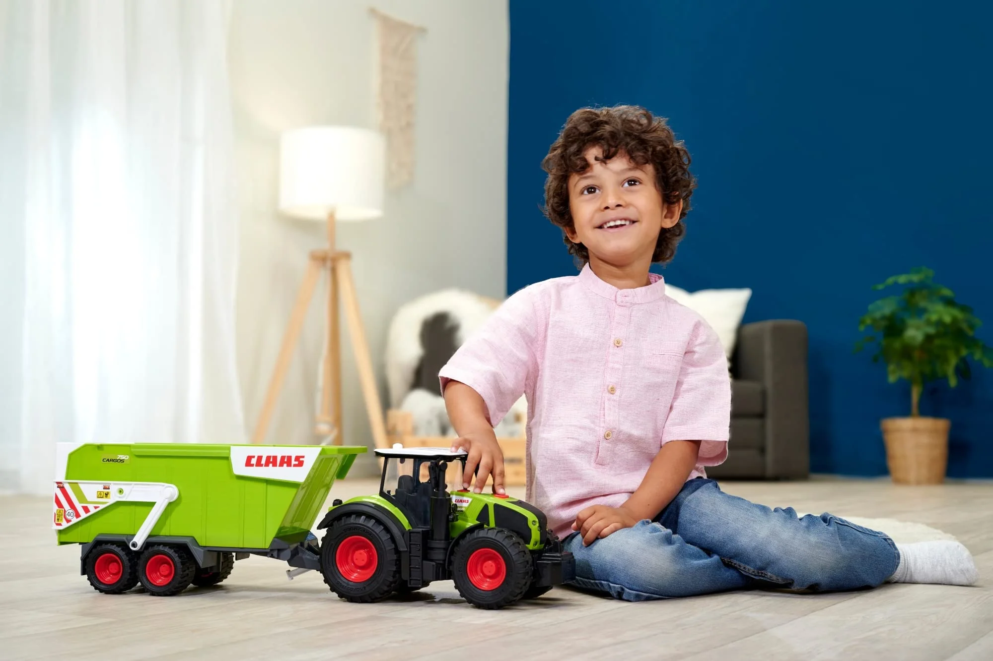 Dickie Toys CLAAS Traktor mit Anhänger (64 cm) - Traktor Spielzeug ab 3 Jahren mit Freilauf, Licht & Sound, Kippfunktion & Heckklappe - Bauernhof Spielzeug für Kinder, inkl. Batterien - 203739004 - Image 8
