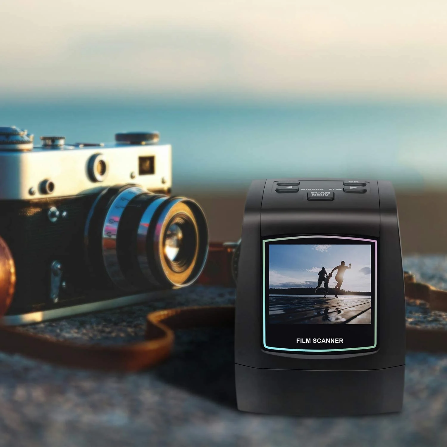 DIGITNOW! Film-Scanner Diascanner Tragbarer hochauflösender 22MP All-In-1-Film- und Diascanner für Super-8-Film, 35-mm-Dias und -Negative, 110 und 126 Film-zu-Digital-Konverter - Image 2