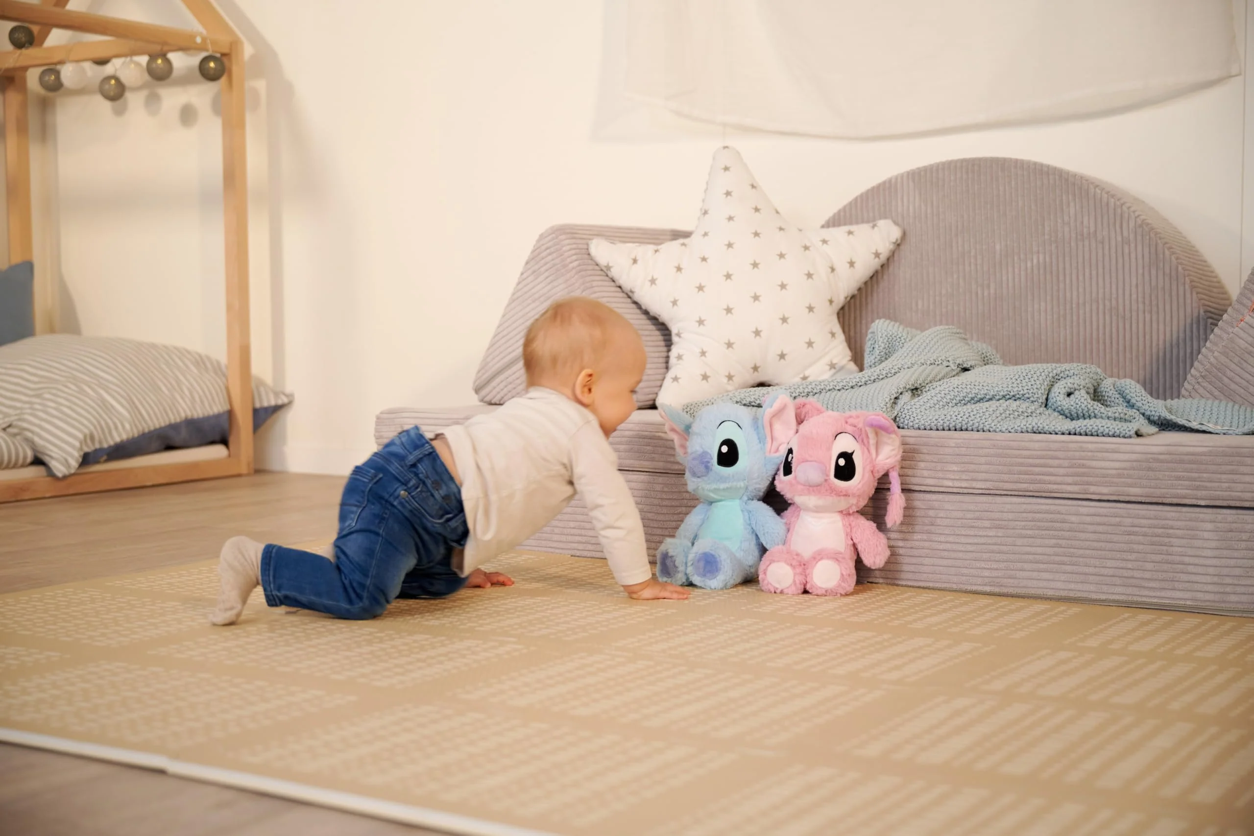 Disney Lilo und Stitch, 25cm Angel Plüschfigur, Kuscheltier, Plüschspielzeug, für Kinder ab den ersten Lebensmonaten - Image 4