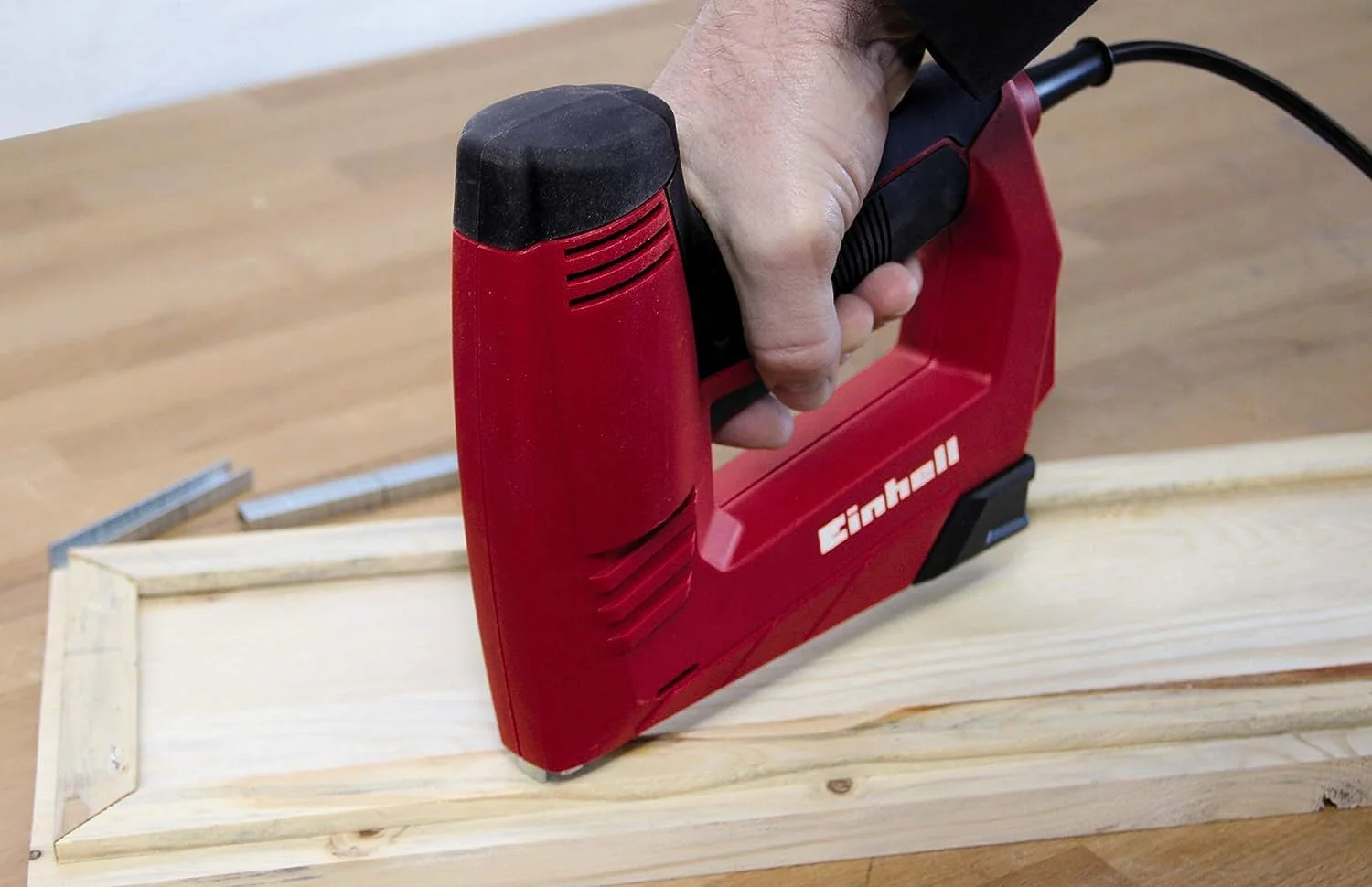 Einhell Elektrotacker TC-EN 20 E (für Klammern Typ 53, Nägel Typ 47, elektronische Schlagkraftvorwahl, Sicherheitsnase, inkl. 1000 Klammern/500 Nägel) - Image 9