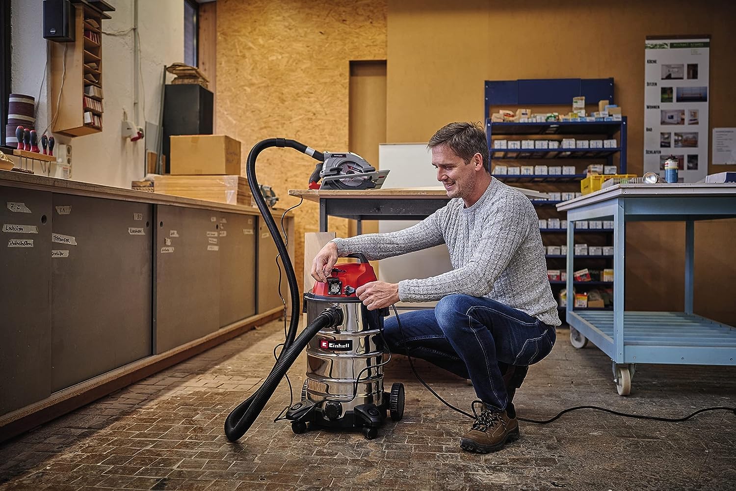 Einhell Nass-Trockensauger TC-VC 1930 SA (1.500 Watt, 30 l-Edelstahlbehälter, autom. Gerätesteckdose, inkl. Saugschlauch + Verlängerungsrohr, Kombidüse/Fugendüse, div. Filter) - Image 8