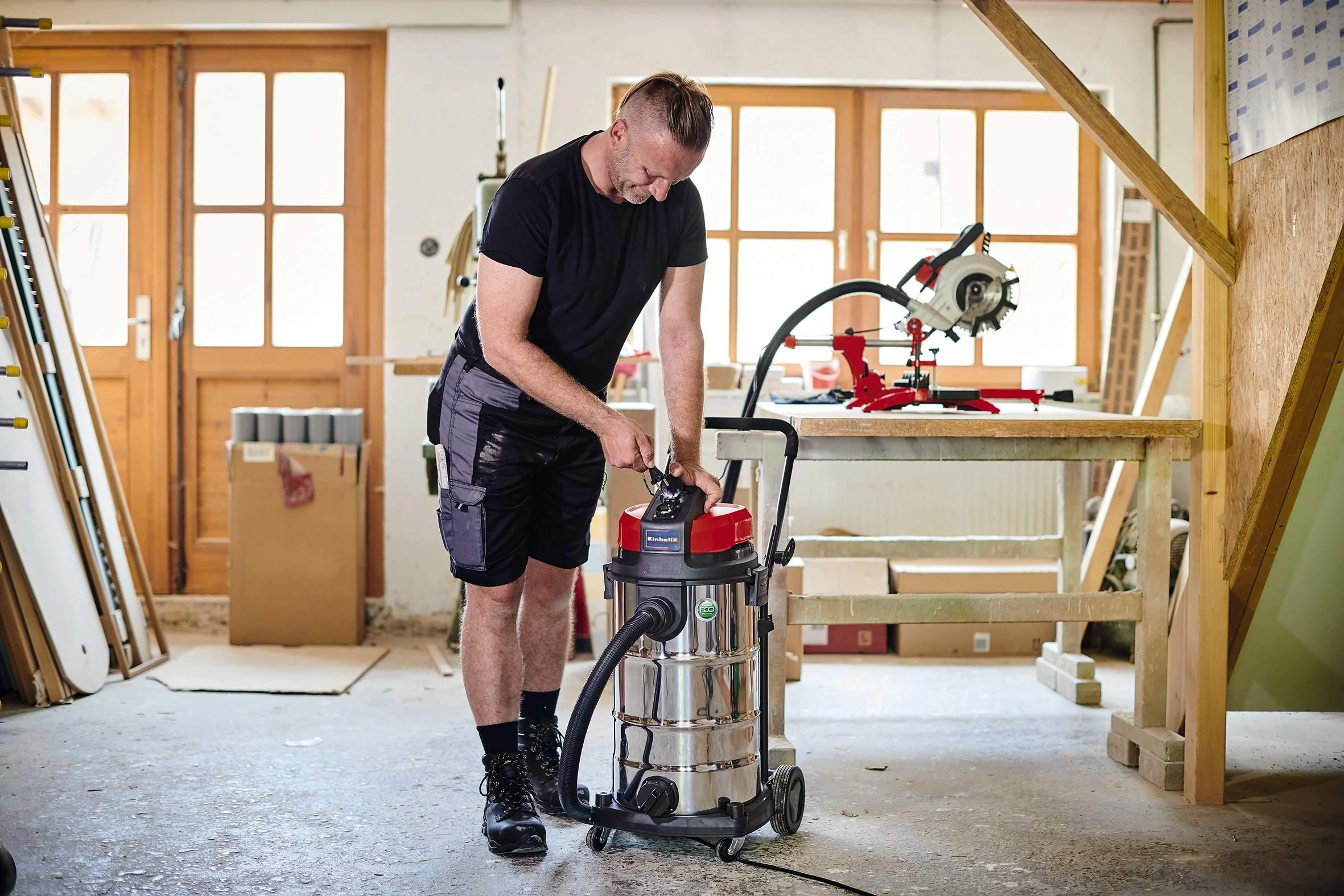 Einhell Nass-Trockensauger TE-VC 2340 SA (1200 W, 40 l rostfreier Edelstahlbehälter, Blasanschluss, Zubehör-/Kabelhalterung, inkl. 3 m Plastikschlauch, Kombidüse, div. Filter) - Image 16