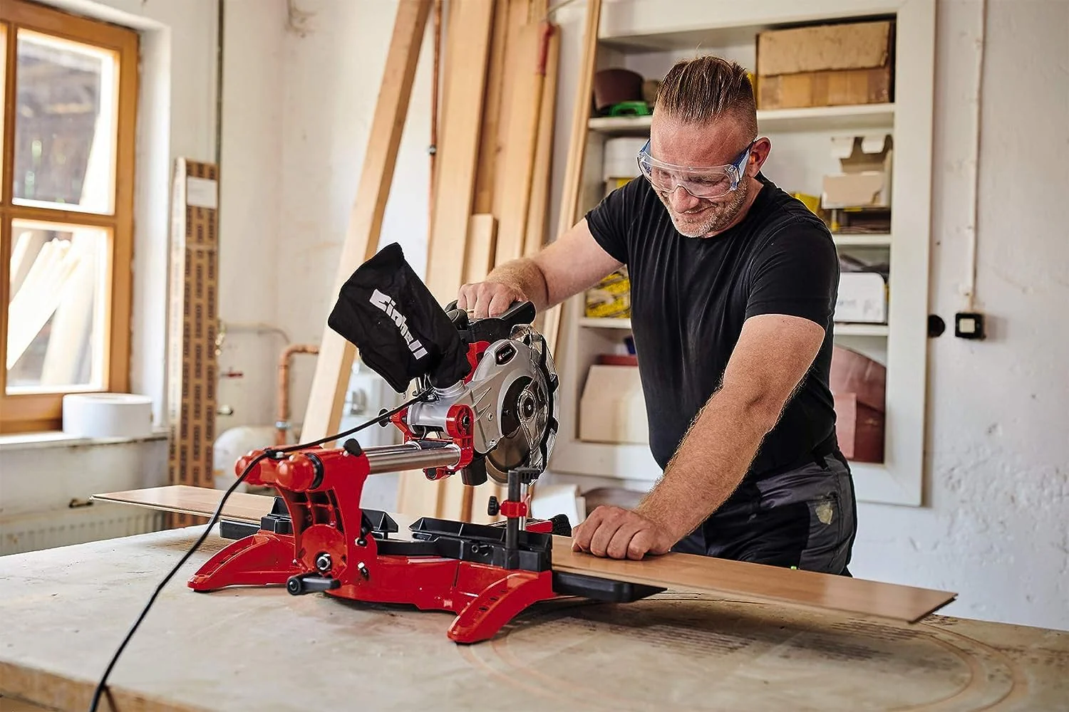 Einhell Zug-Kapp-Gehrungssäge TC-SM 2131/2 Dual (1800 W, max. 62 mm x 310 mm Schnitttiefe/-breite, Ø 210 mm Sägeblatt, beidseitig neigbarer Sägekopf, Zugfunktion, Laser) - Image 7