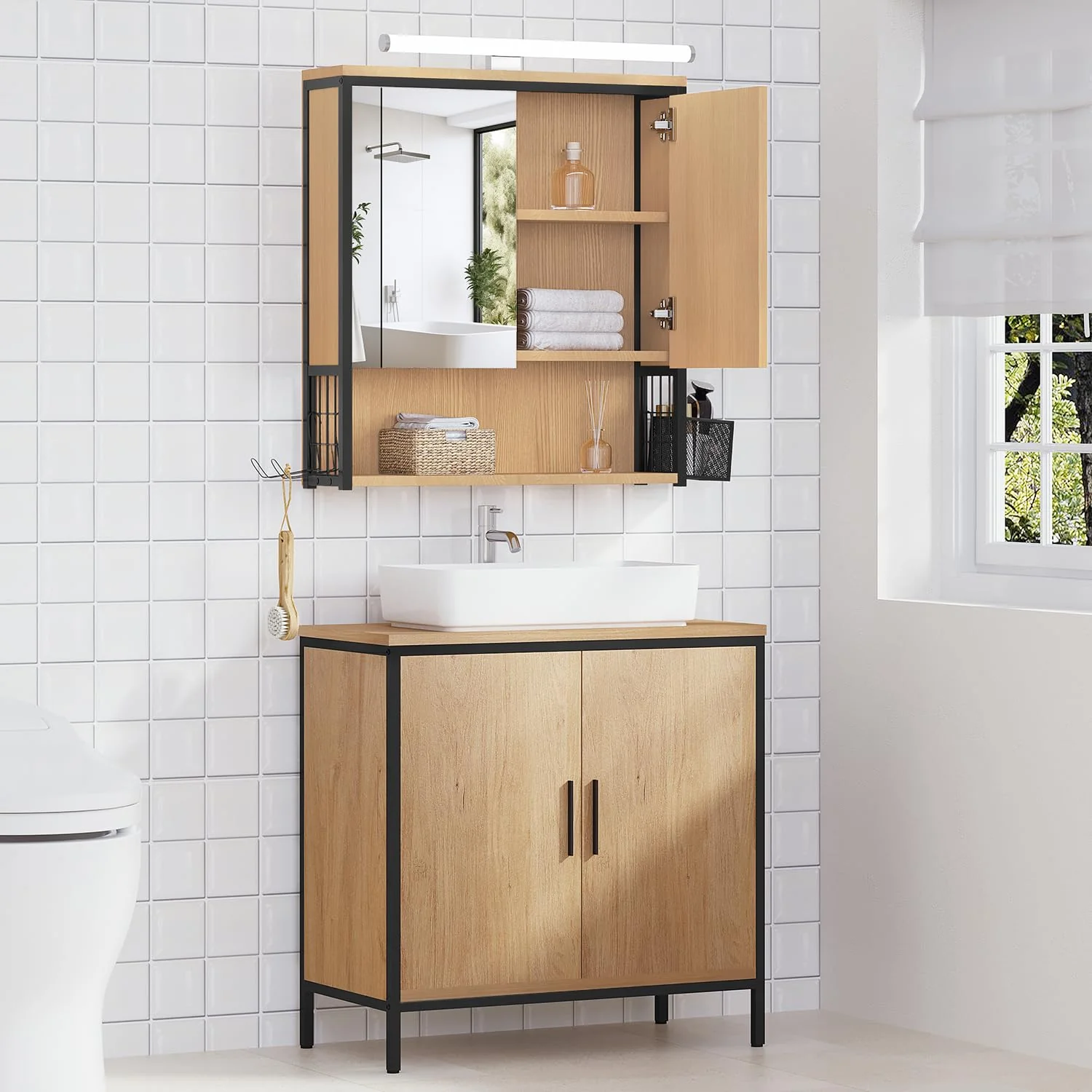 EUGAD Spiegelschrank Bad mit Beleuchtung, Badezimmerschrank mit Spiegel, Badschrank hängend, mit Verstellbarer Ablage Halter Korb, aus Metall MDF, schwarz + helle Eiche - Image 8