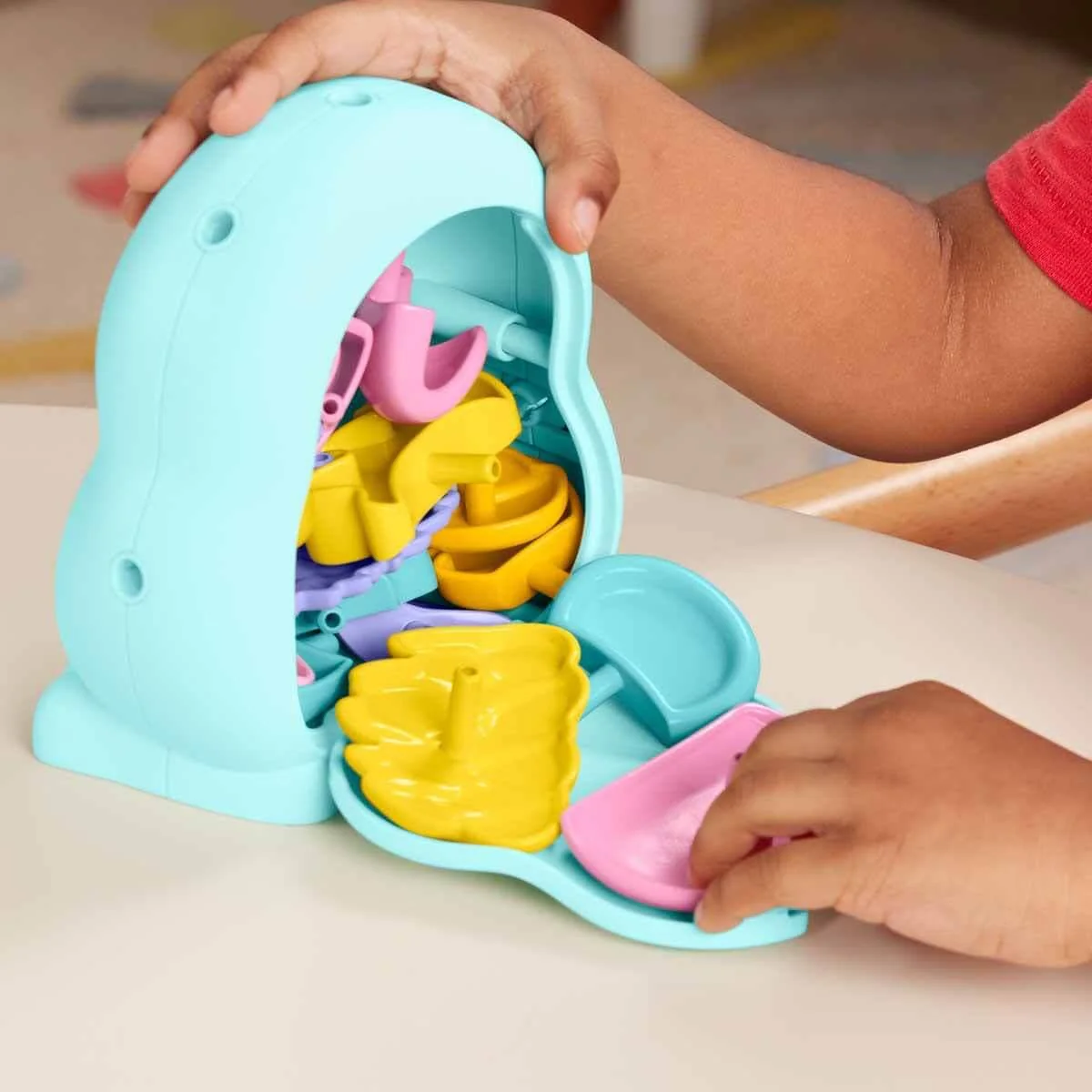 Fisher-Price Baby Sensorische Erlebnisse Geschenkset mit feinmotorischen Aktivitäten für Neugeborene, 4 Teile, HRB17 - Image 7