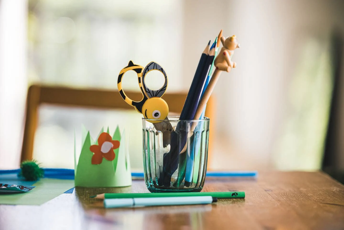 Fiskars Kinder-Tierschere mit Bienen-Motiv, Ab 4 Jahren, Länge: 13 cm, Für Rechts- und Linkshänder, Rostfreie Stahl-Klinge/Kunststoff-Griffe, Gelb, 1003747 - Image 4