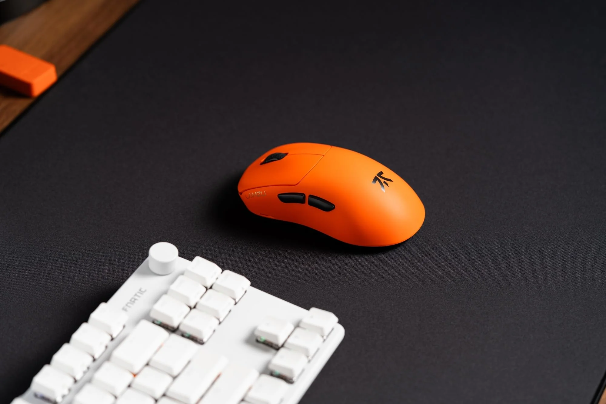 Fnatic x Lamzu Thorn Wireless Pro Gaming-Maus 4K Special Edition, Pixart 3395 Sensor, Episch Leichte 52g, 80h Akkulaufzeit, Optische Schalter, Windows- und Mac-Kompatibel - Image 4