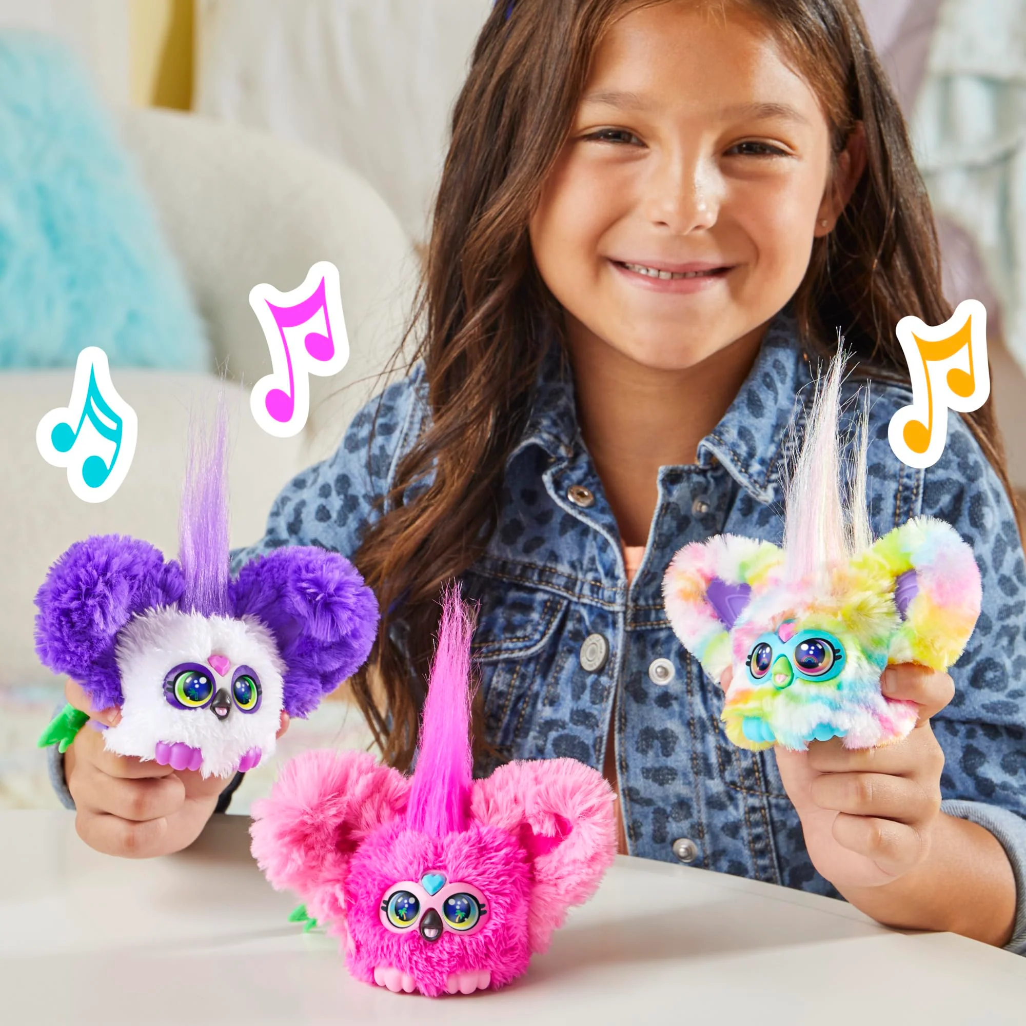 Furby Furblets Chee-Chee, elektronisches Plüschtier als gefleckter Gepard, Stofftier für Kinder ab 6 Jahren mit Musik und Geräuschen und Schlüsselanhänger, spricht Furbisch und bewegt Sich - Image 2