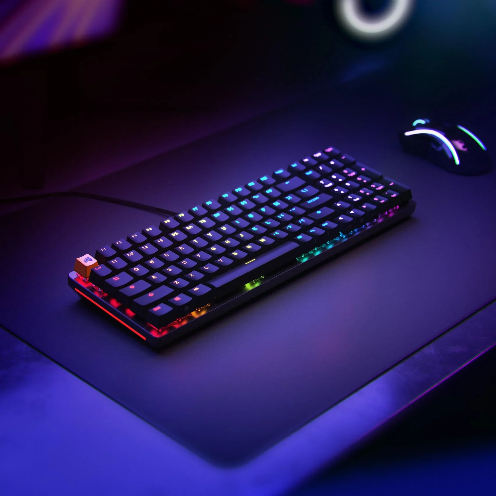 Glorious Gaming GMMK 2 Full Size (96%) – Mechanisches Gaming-Keyboard, Aluminiumrahmen, anpassbar, Doubleshot-Kappen, Glorious Fox Schalter, tastenweise RGB, Deutsch QWERTZ Layout - Schwarz - Image 2