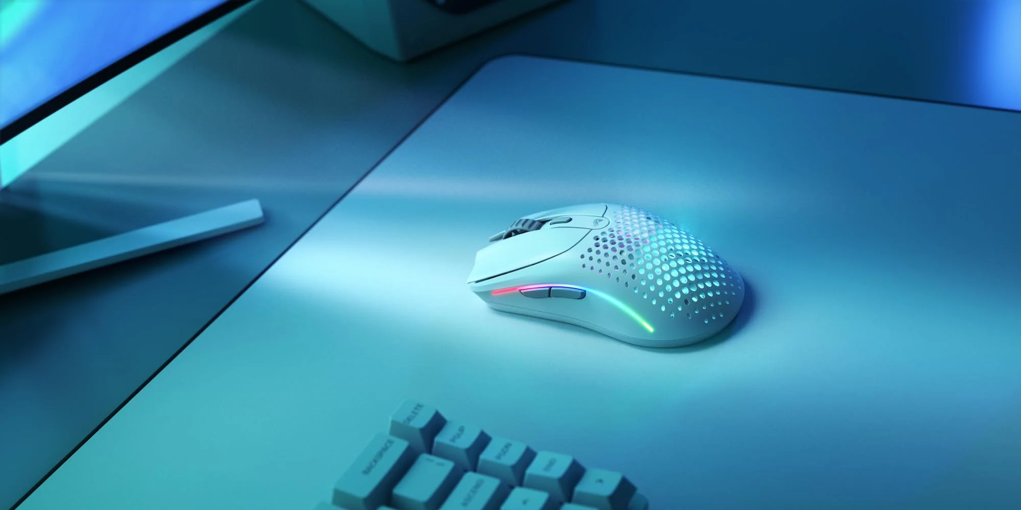 Glorious Gaming Model O 2 Wireless Gaming Mouse – 2,4 GHz & Bluetooth hybrid, superleichte 68 g, lange Akkulaufzeit, 26 k BAMF 2.0 Sensor, RGB-Beleuchtung, beidhändig, 6 Tasten, PTFE-Füße – Weiß - Image 3