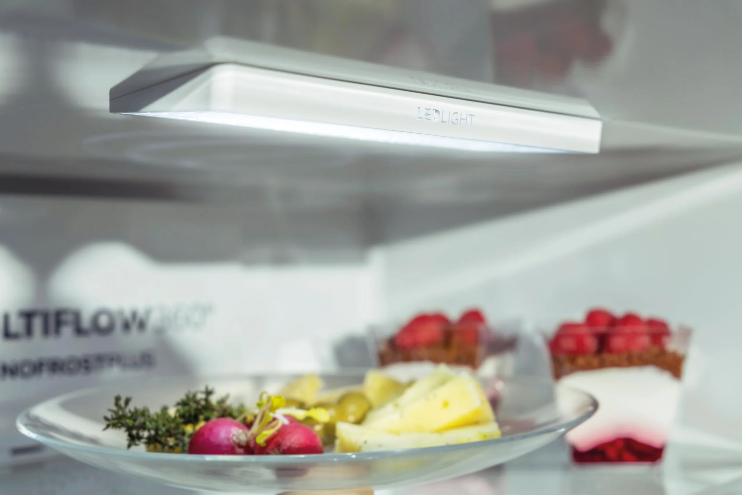 Gorenje NRK61CA2XL4Z Kühl-Gefrierkombination/NoFrostPlus/Multiflow 360° / ConvertZeroZone/AdaptTech/LED Display / 185 cm/Kühlteil 255 l/Gefrierteil 106 l / 35 dB/EEK: C/Edelstahl - Image 8