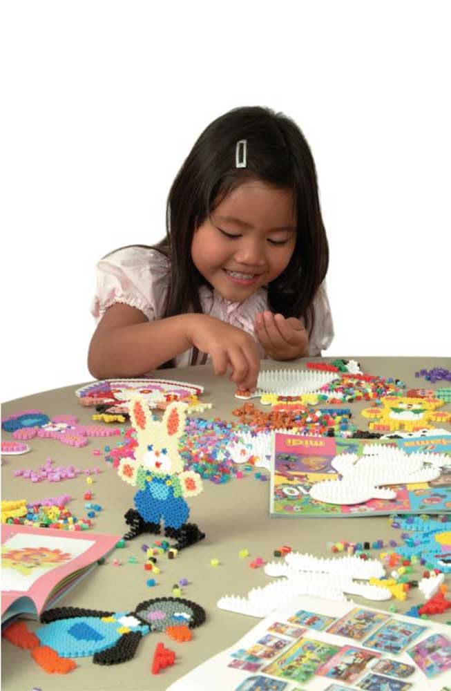 Hama Perlen 4574 Stiftplatten 3er Set für Midi Bügelperlen mit Durchmesser 5 mm, Motive Herz, Pinguin und Weihnachtsbaum in weiß, kreativer Bastelspaß für Groß und Klein, Bunt - Image 7