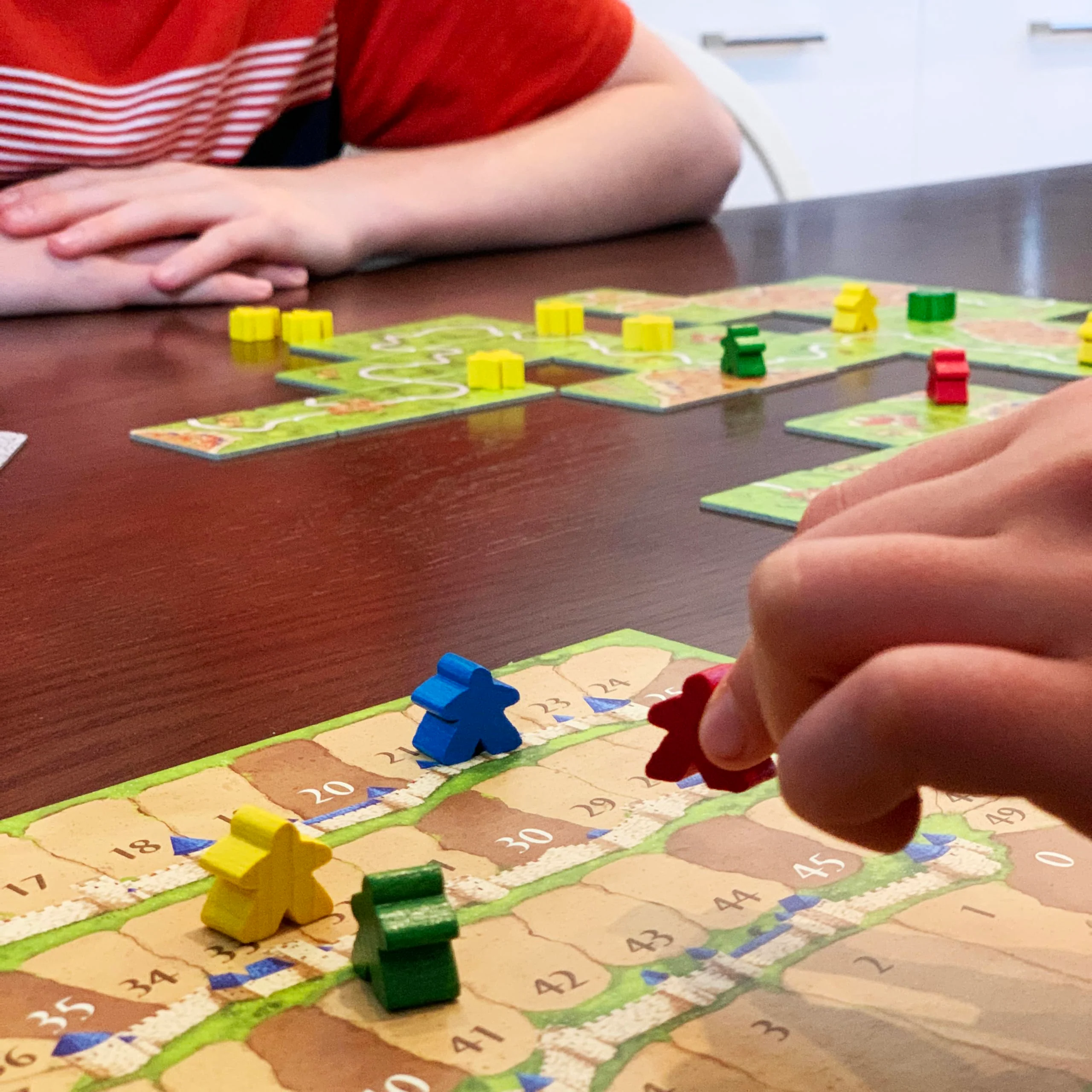 Hans im Glück, UNbox Now, Carcassonne V3.0, Grundspiel, Familienspiel, Spiel des Jahres 2001, 2-5 Spieler, Ab 7+ Jahren, 35 Minuten Spielzeit, Deutsch - Image 4