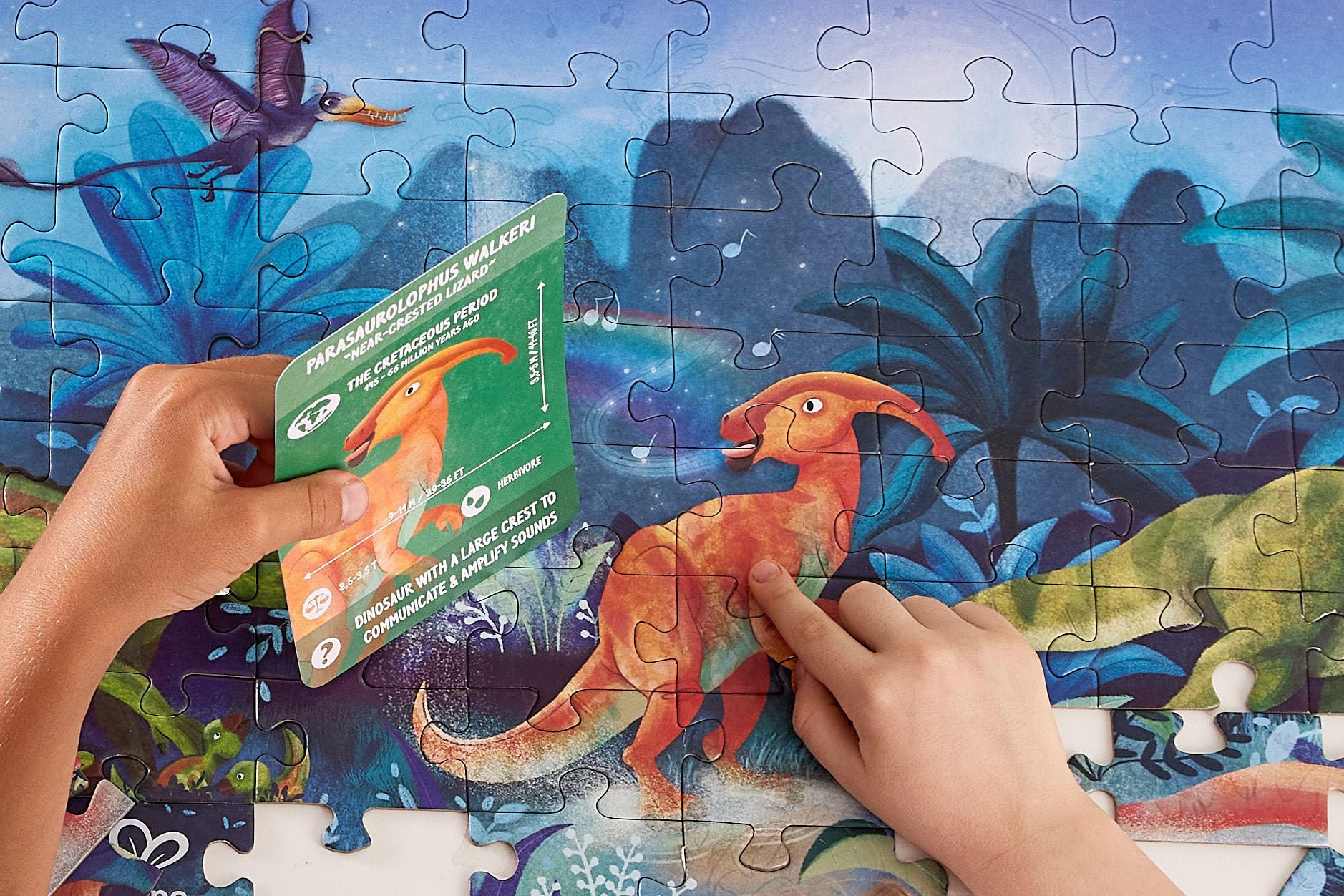 Hape im Dunkeln leuchtendes Puzzle - Dinosaurier, 200 Teile, Glow-in-The-Dark Holzpuzzle, Lernpuzzle mit Leuchteffekt, fördert Motorik, Logik & visuelle Wahrnehmungab, für Kinder ab 6 Jahre - Image 5