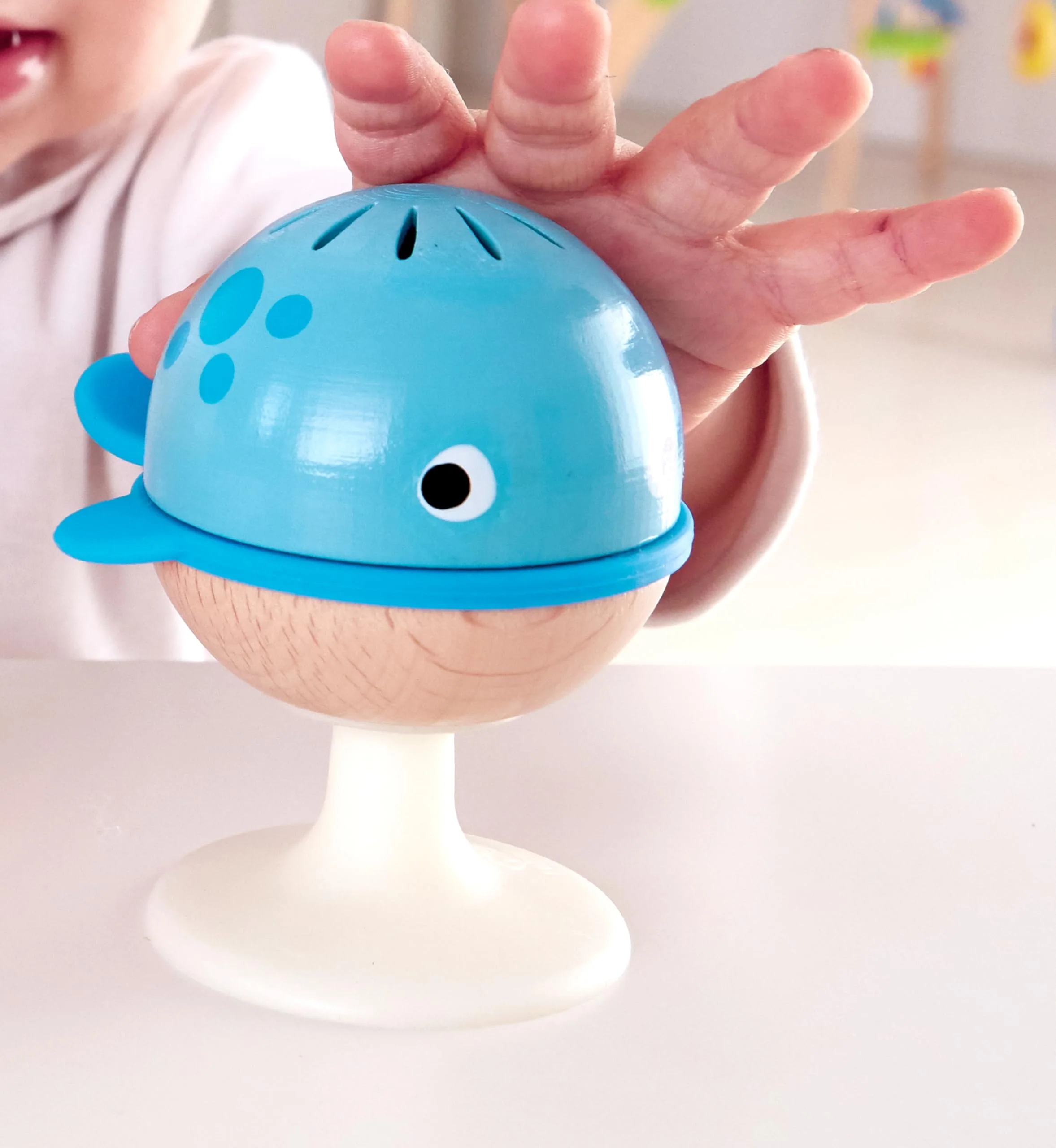Hape Saugnapf Rasselset | Drei Tiere mit Beißringelementen, Schildkröte, Krake und Wal | Lern-Spielzeug ab 0 Monaten - Image 5