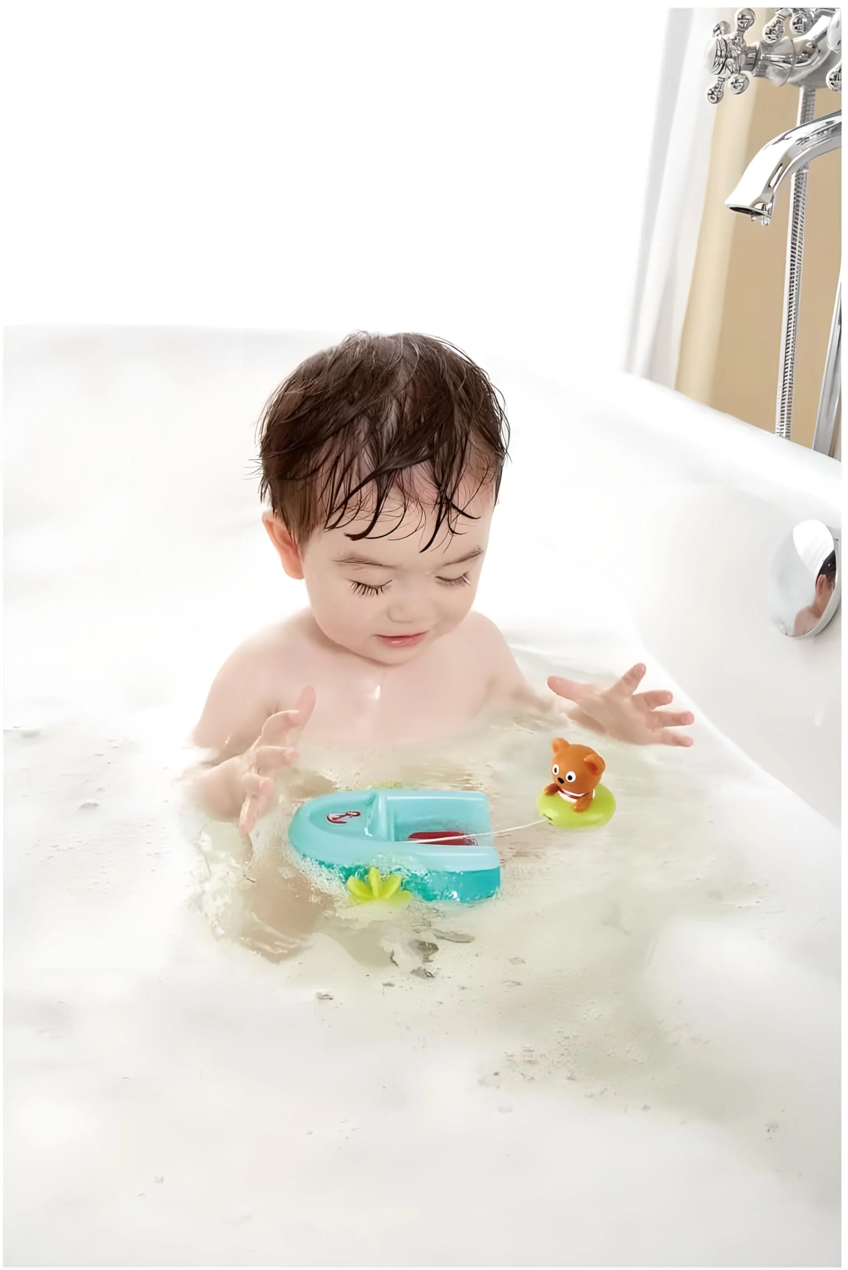 Hape Schlauchboot mit Rückziehmotor - Badewannenspielzeug, Pull-Back Boot und schwimmender Teddybär, Badewannenspielset ab 18 Monatenab - Image 3