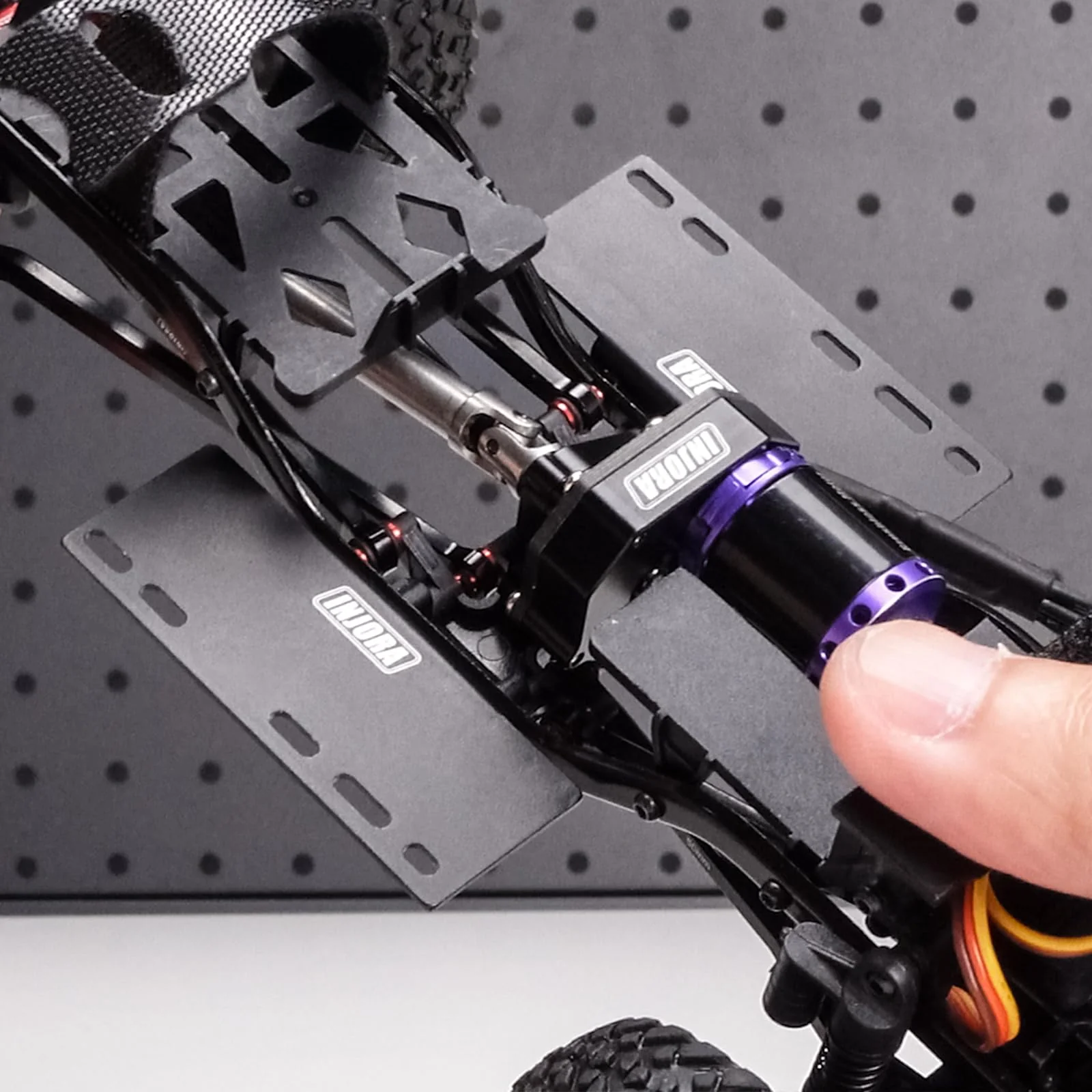 INJORA Seitenplatte ESC Empfängerhalter Aluminium 2PCS für Axial SCX24 1/24 RC Crawler - Image 3