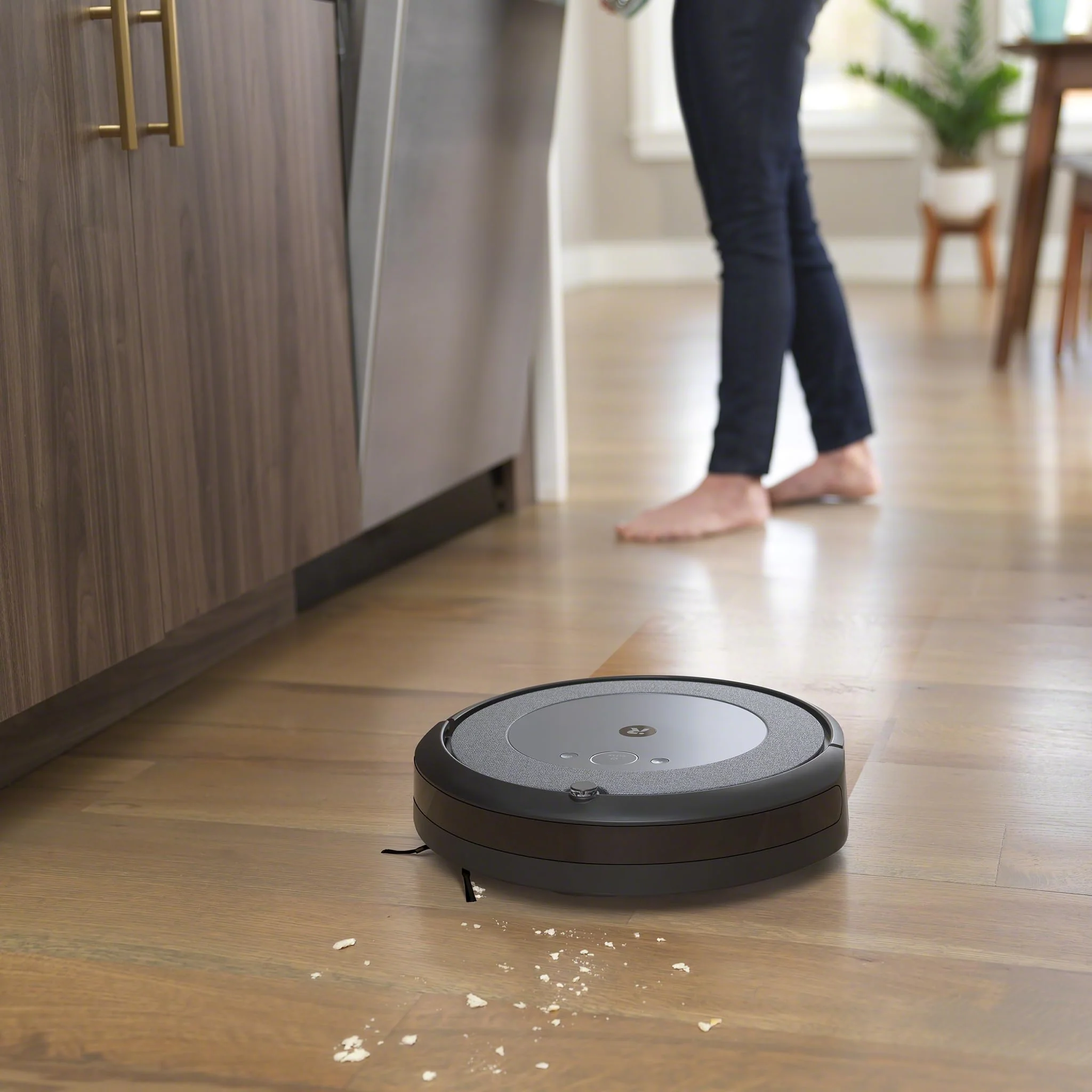 iRobot Roomba Combo i5 (i5172) Saug- und Wischroboter, WLAN-fähig, intelligente Navigation, 2 Gummibürsten für alle Böden, Reinigung nach Raum, Kompatibel mit Sprachassistenten, Farbe: Cool - Image 3