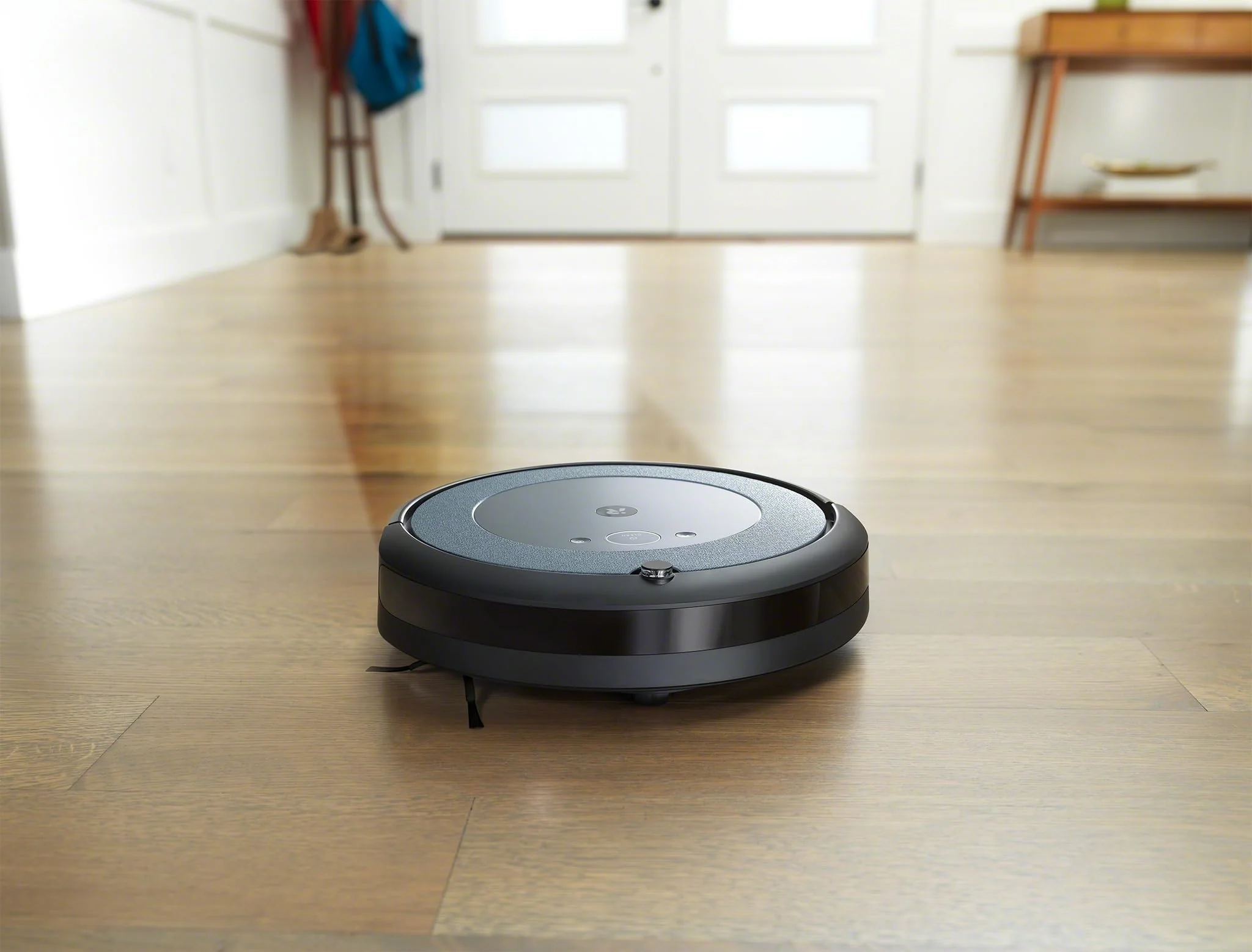 iRobot Roomba Combo i5 (i5172) Saug- und Wischroboter, WLAN-fähig, intelligente Navigation, 2 Gummibürsten für alle Böden, Reinigung nach Raum, Kompatibel mit Sprachassistenten, Farbe: Cool - Image 4