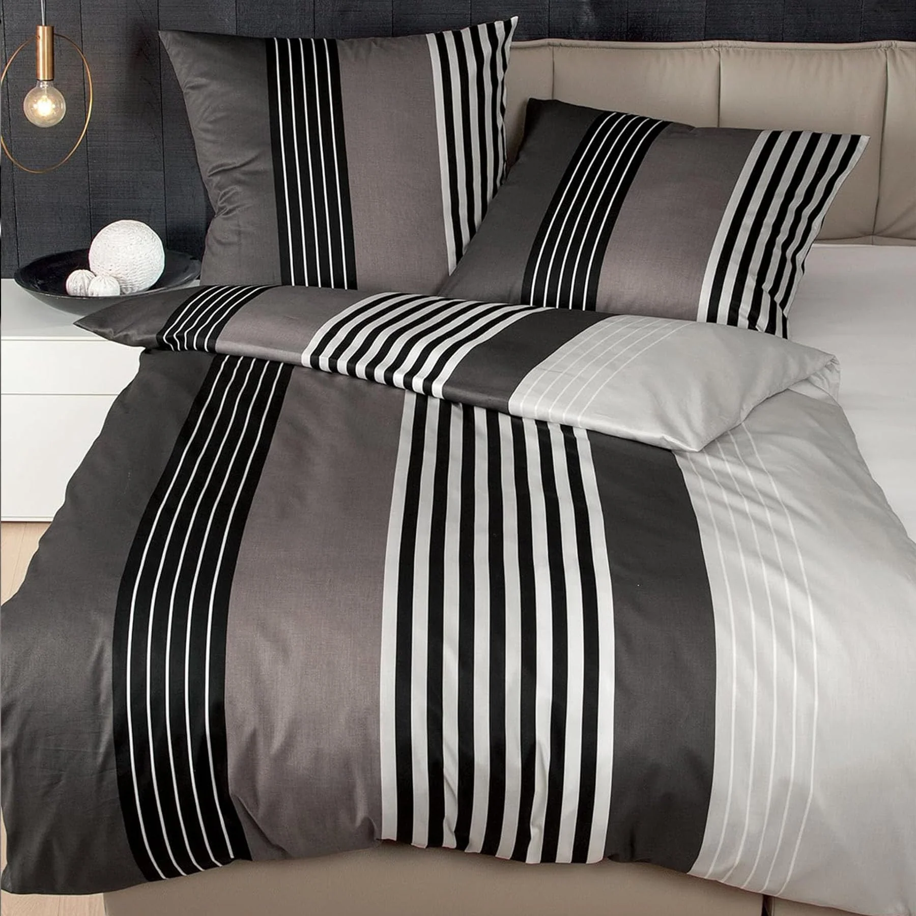 Janine Mako Satin Bettwäsche J.D. 135x200 cm + 80x80 cm schwarz-Taupe aus naturreiner gekämmter Mako Baumwolle - Image 6